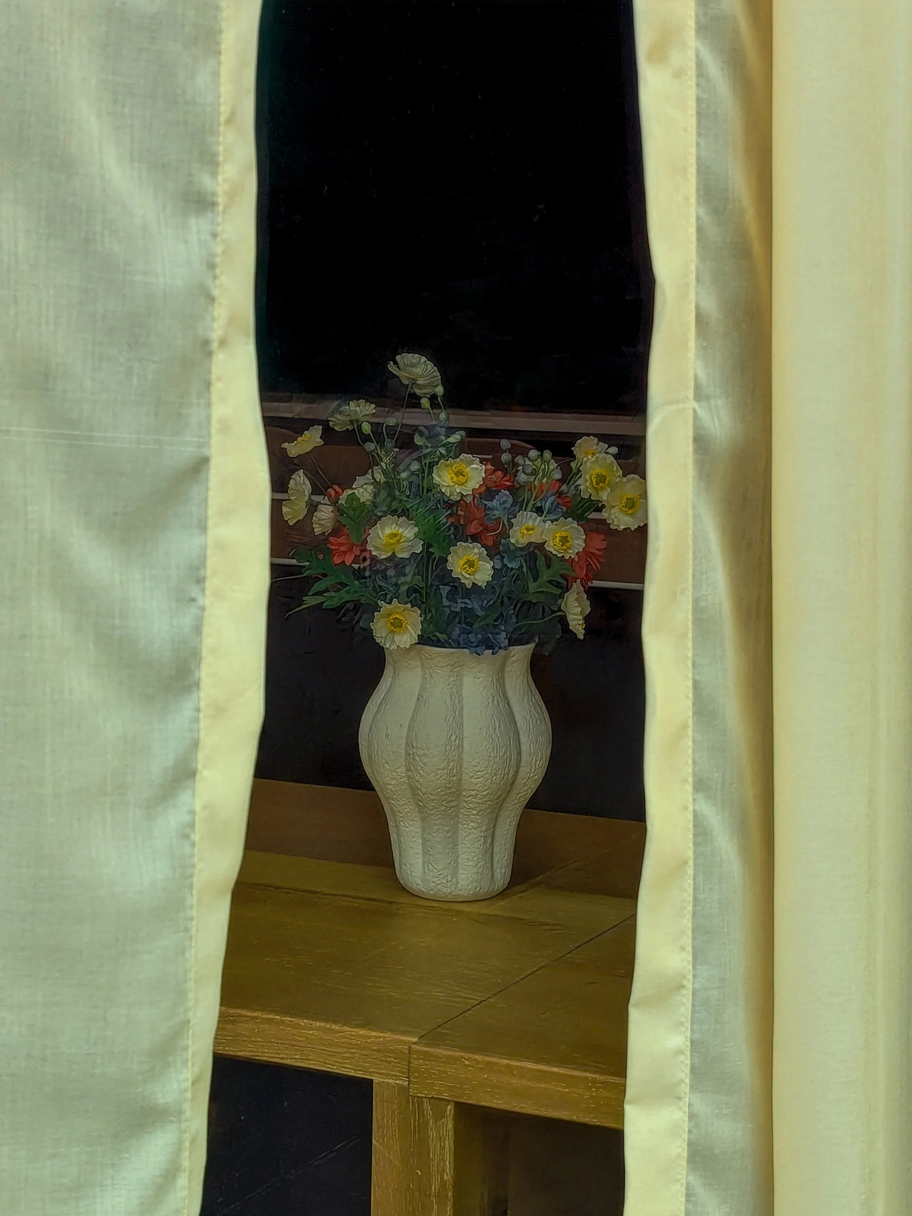 Robby_Ogilvie_Acts_of_Attention_06_Floral_Arrangement.jpg