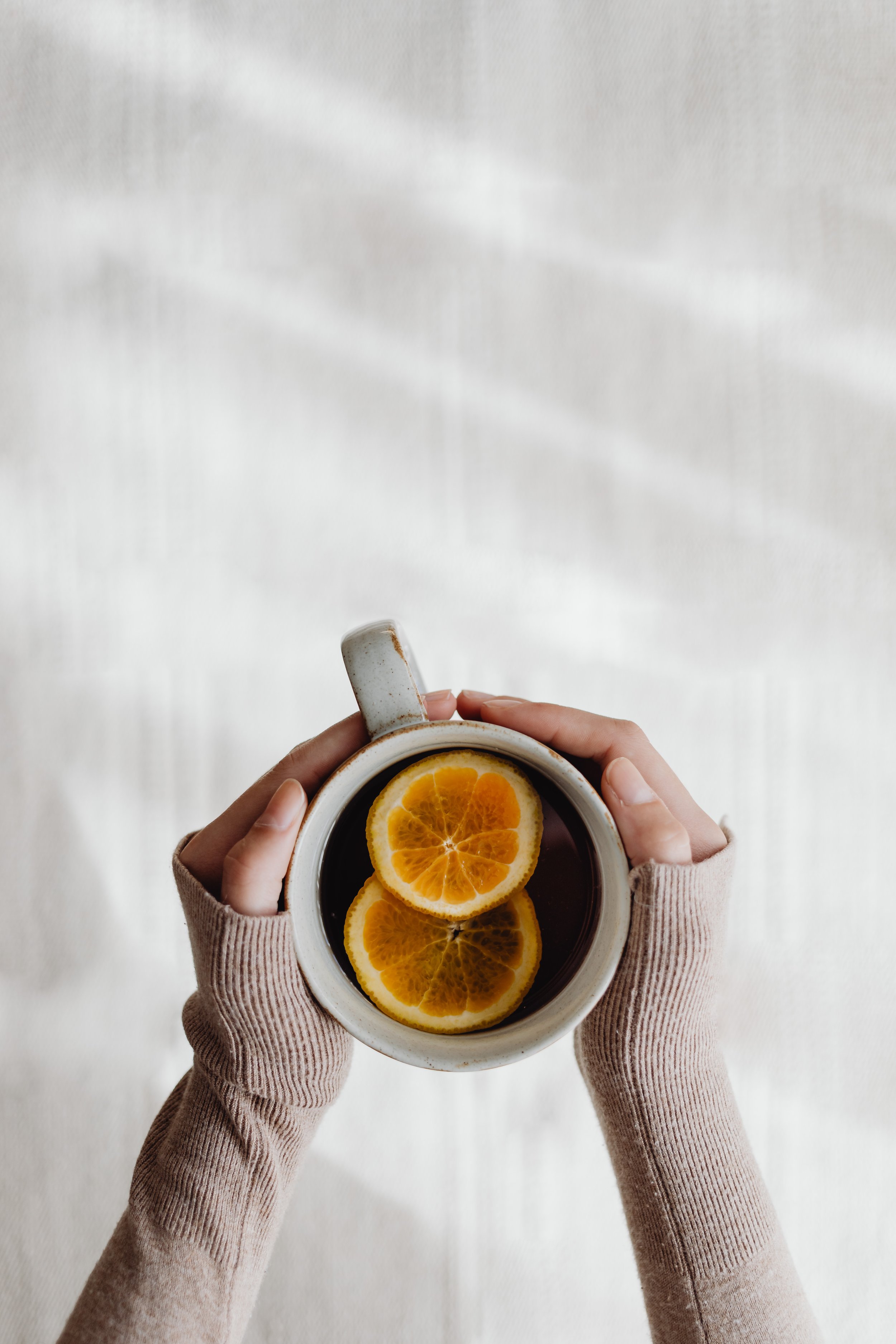 kaboompics_tea-with-orange-23056.jpg