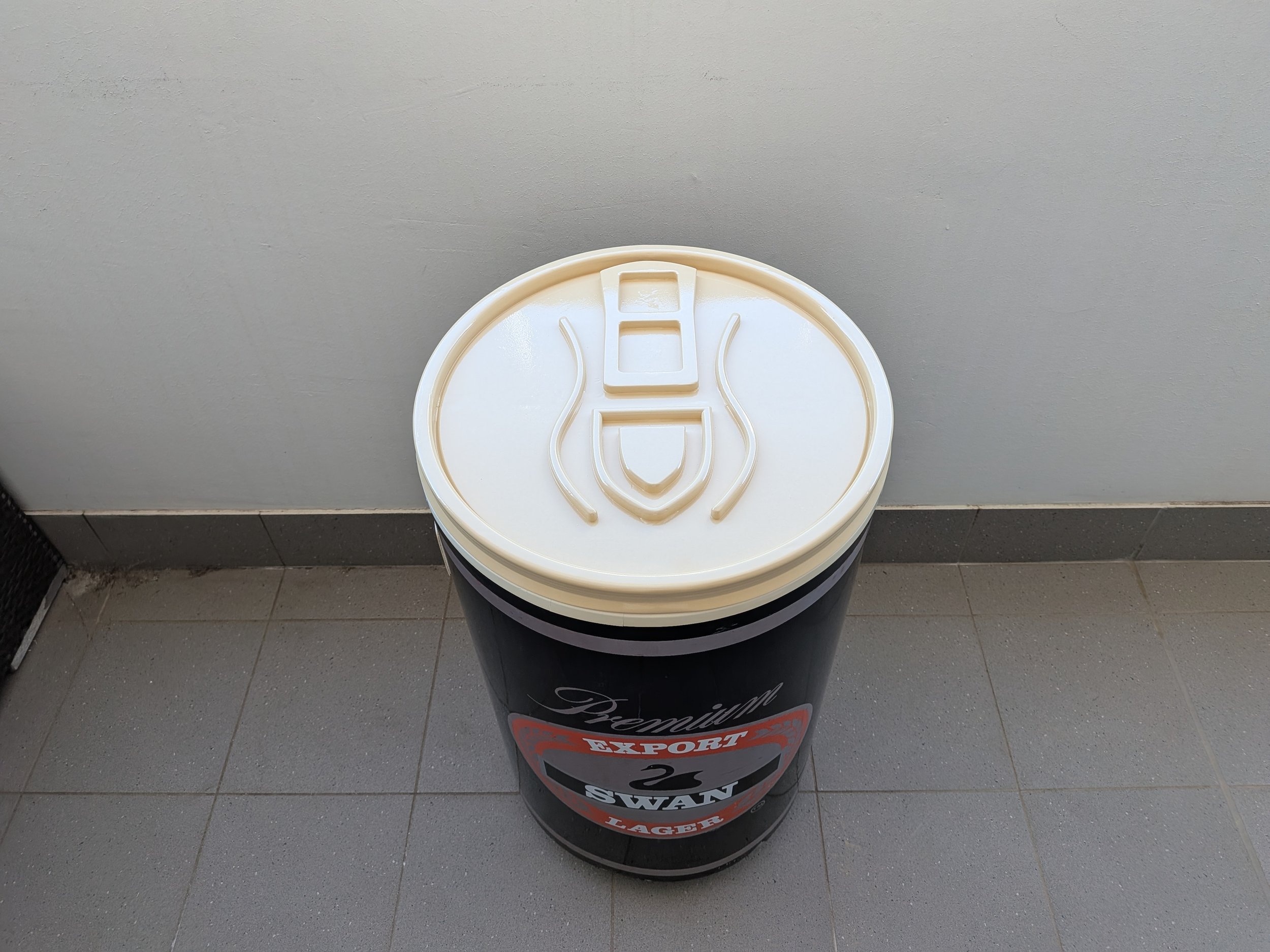 Custom 3D-Printed Swan Drought Freezer Lid