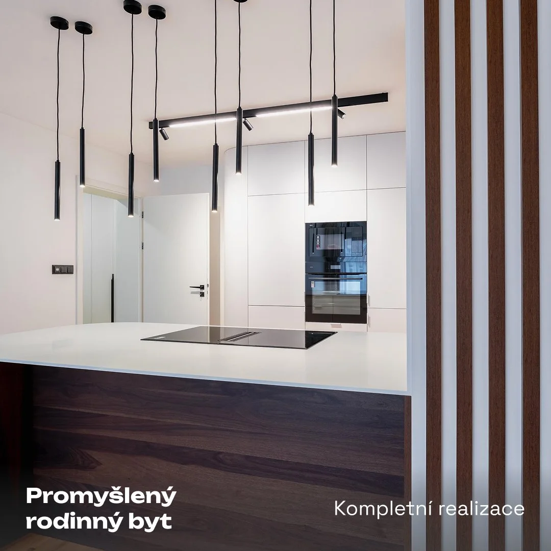 Byt Šrámkovka 4KK | Moderní interiér s kuchyní na míru a kamennými dekory