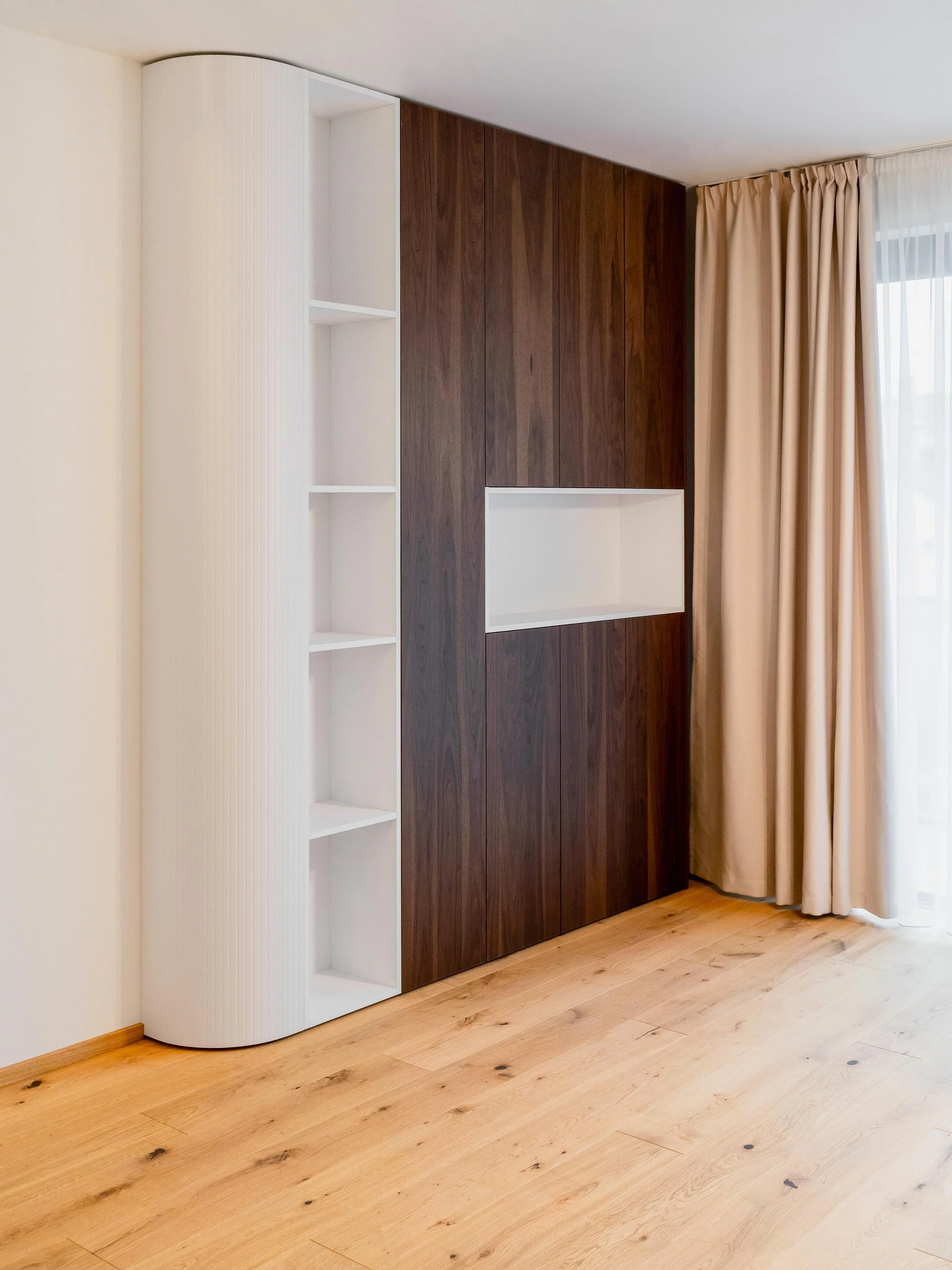 Detail obývací skříňky