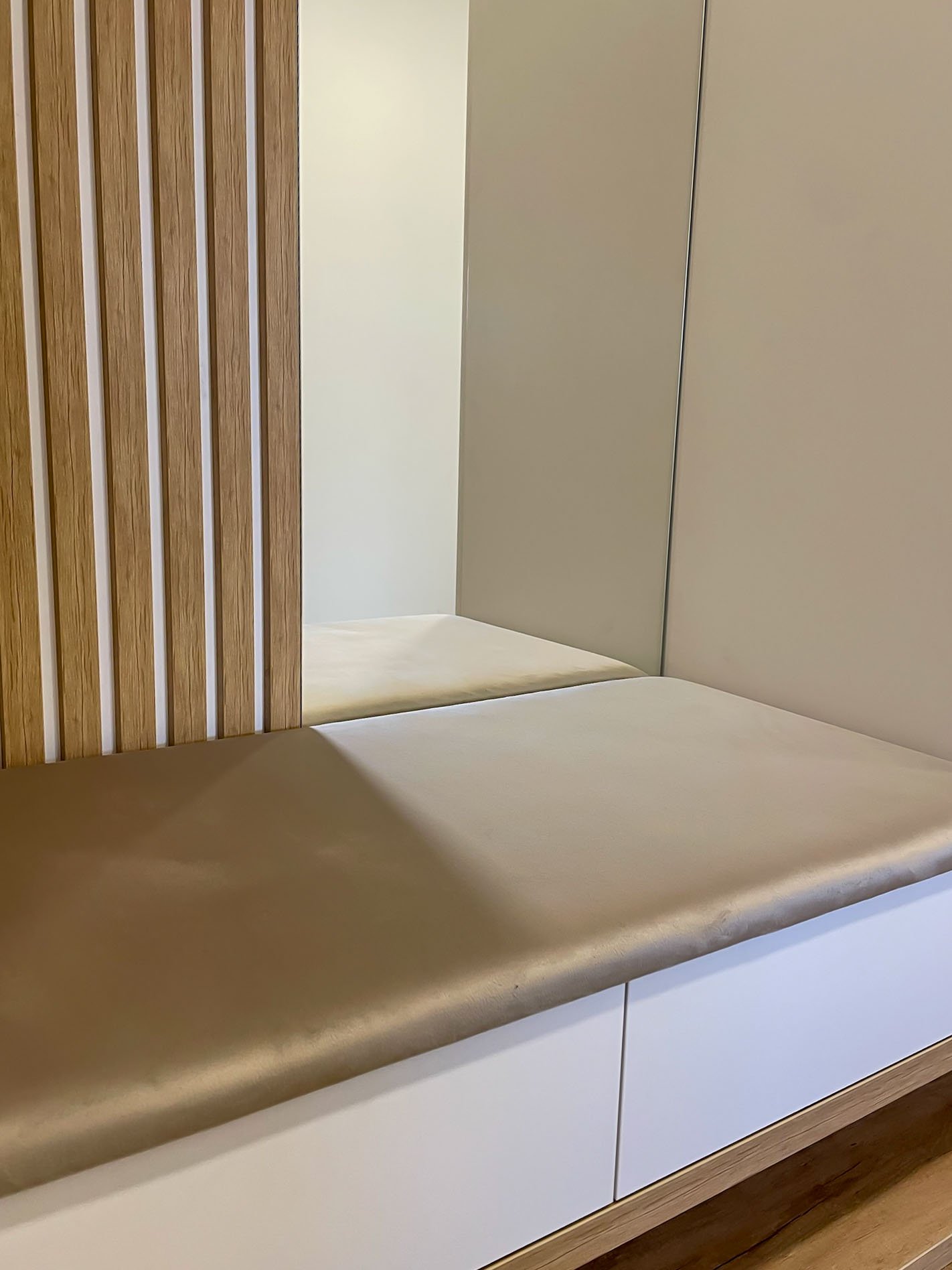 Detail řešení úložného prostoru v předsíni
