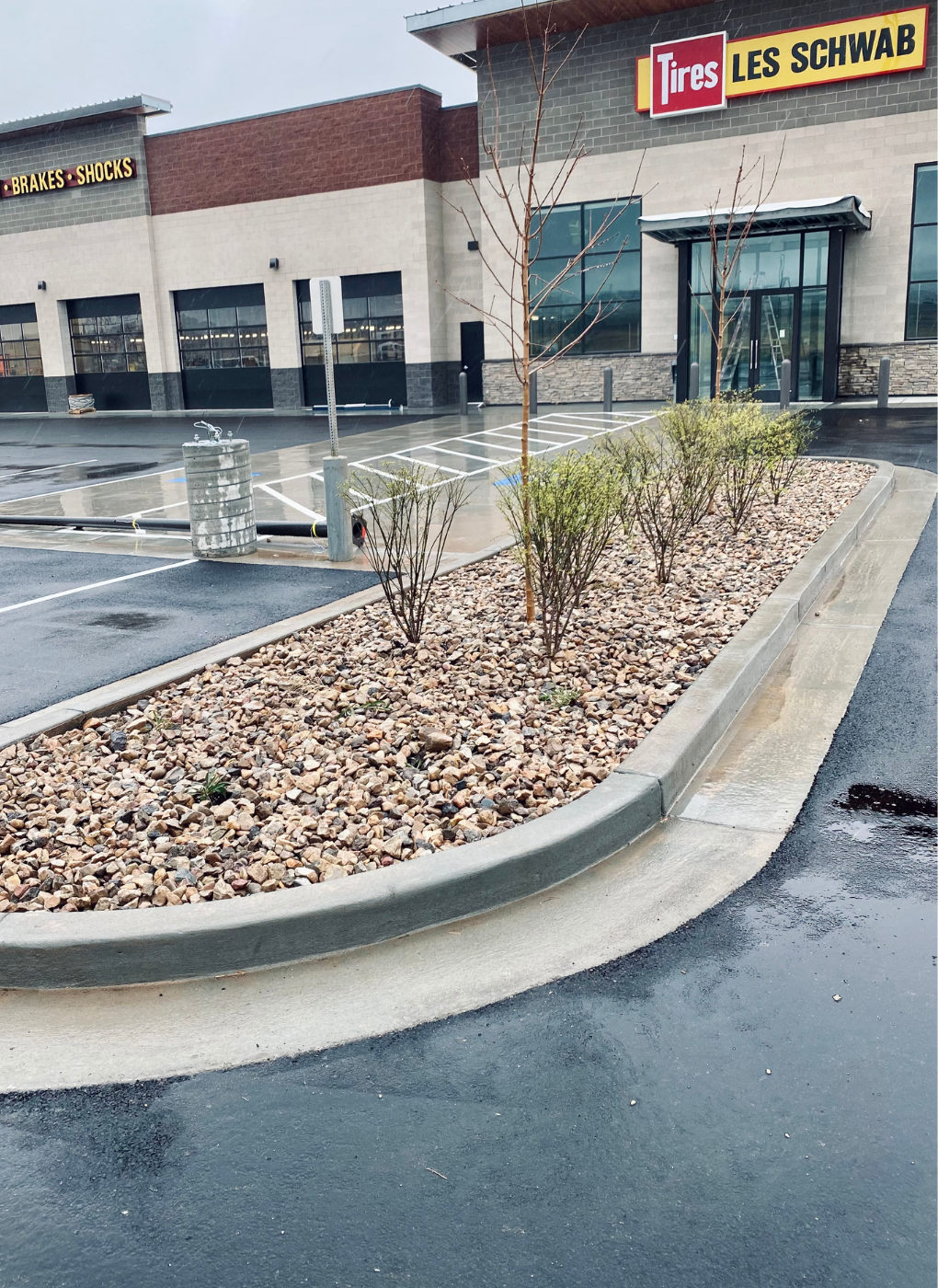 commercial landscaping.png
