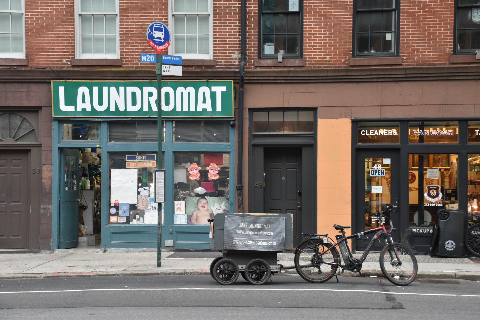 jane landromat, manhattan (2025) / nikon d5600