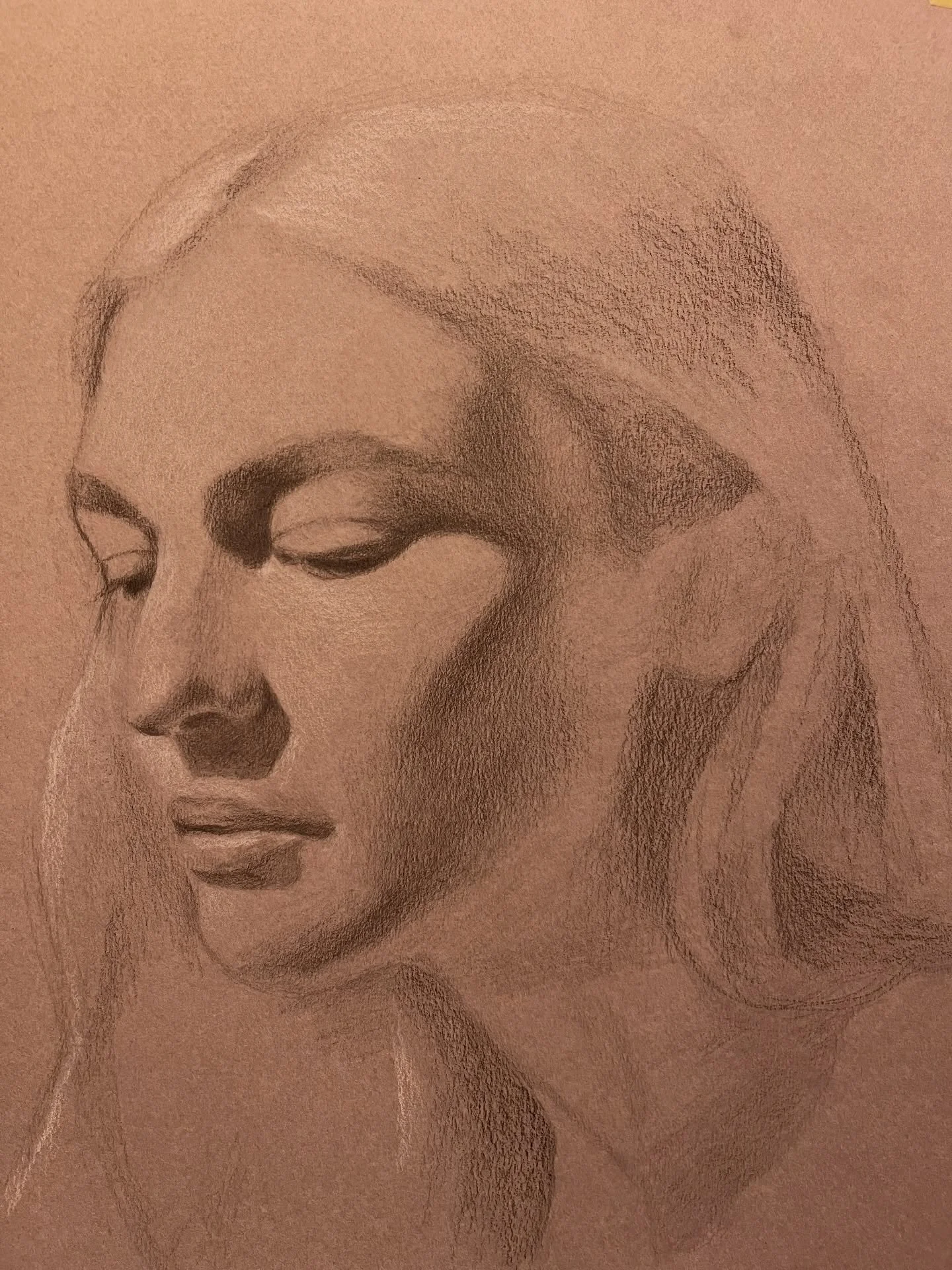 Day 85. Was tempted to add more details in the shadows, but ultimately decided to go with keeping things blurry, which seems more interesting to me&hellip; 
#art #portrait #drawing #headstudy