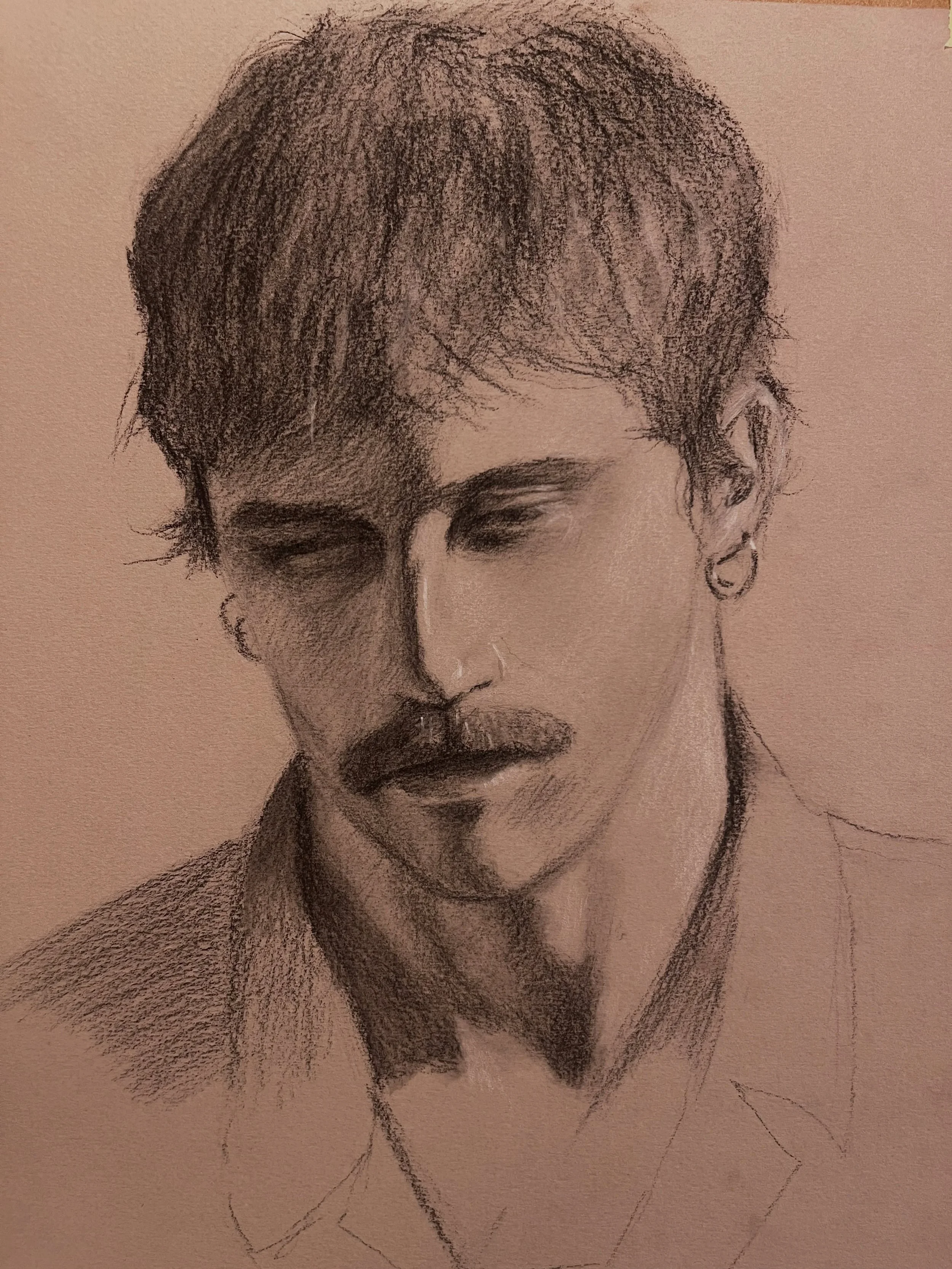 Day 118. Drawing of @ivancidrian looking contemplative and broody. This was a fast sketch, the aim was to capture a mood and a feeling&hellip;
#portrait #contemporaryportrait #headstudy #art
