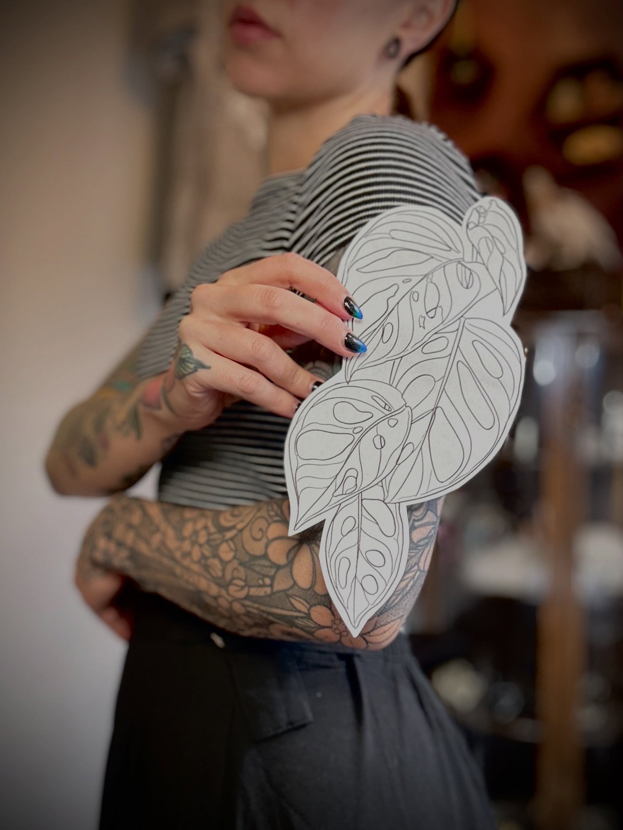 *EDIT- Claimed!*

Swiss cheese monstera, aka Monstera Adansonii. Originally drawn for the forearm, it would work well on the bicep or lower leg as well. Color preferred. Dm to claim it! 
.
.
.
#eugeneoregon #tattooartist #botanicaltattoo #monsteratat