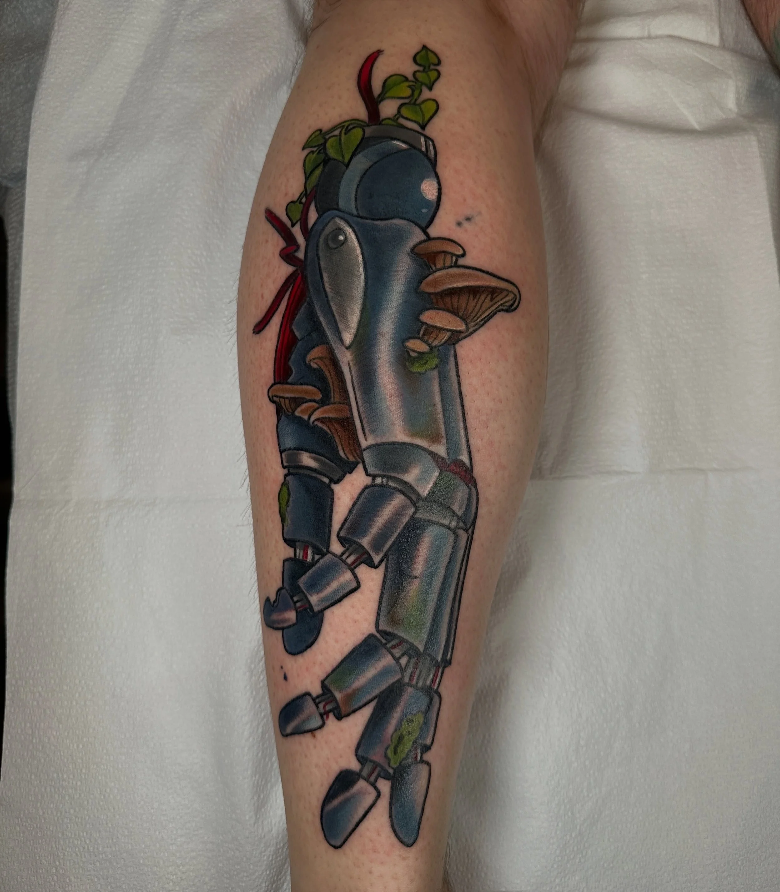 I had such a great time with this robot hand cover up for Ethan. Scroll for the original. 

Lines healed, color fresh.

#eugeneoregon #robothand #coveruptattoo