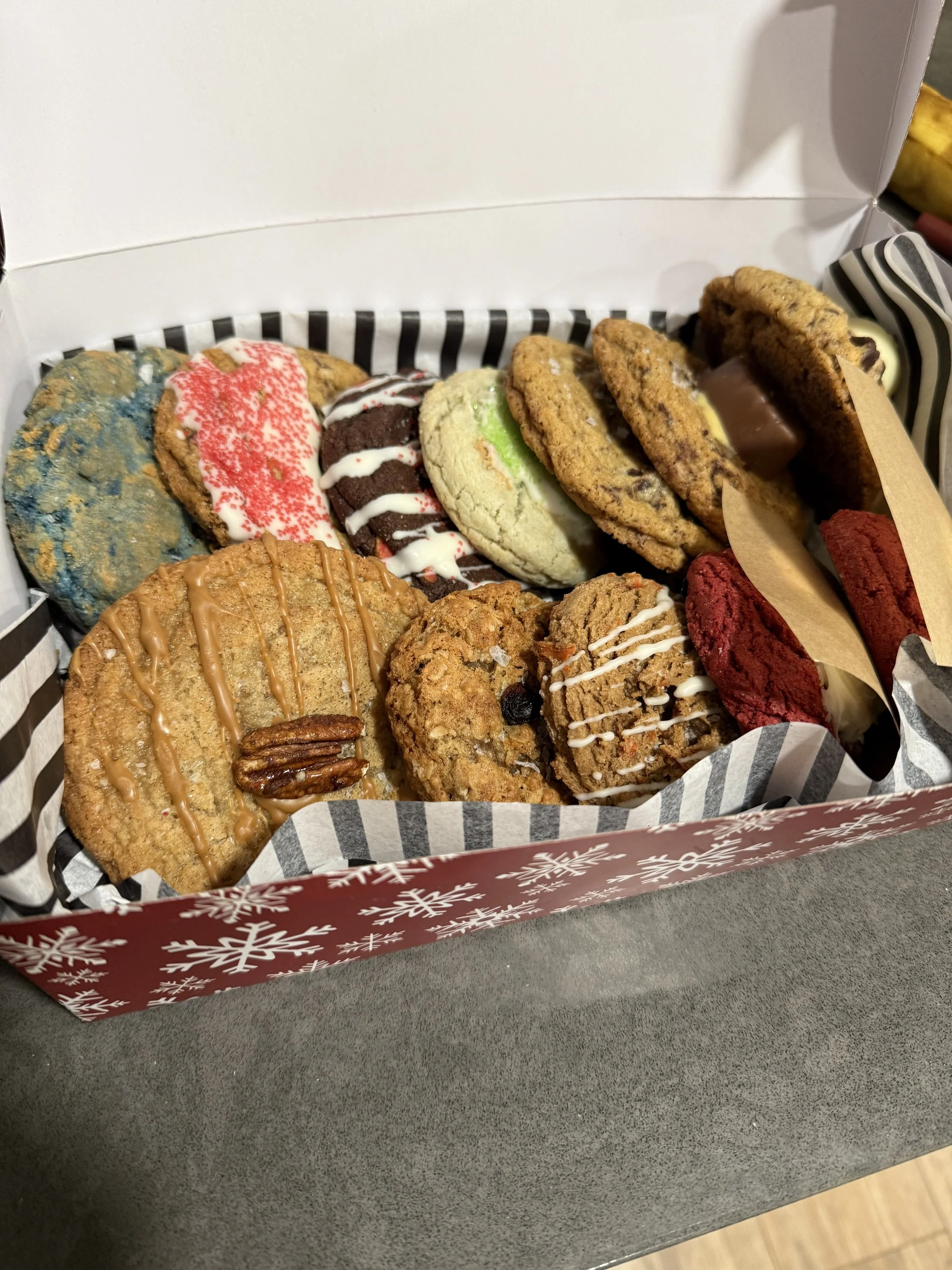 Holiday Cookie Gift Box (1 dozen or more!)