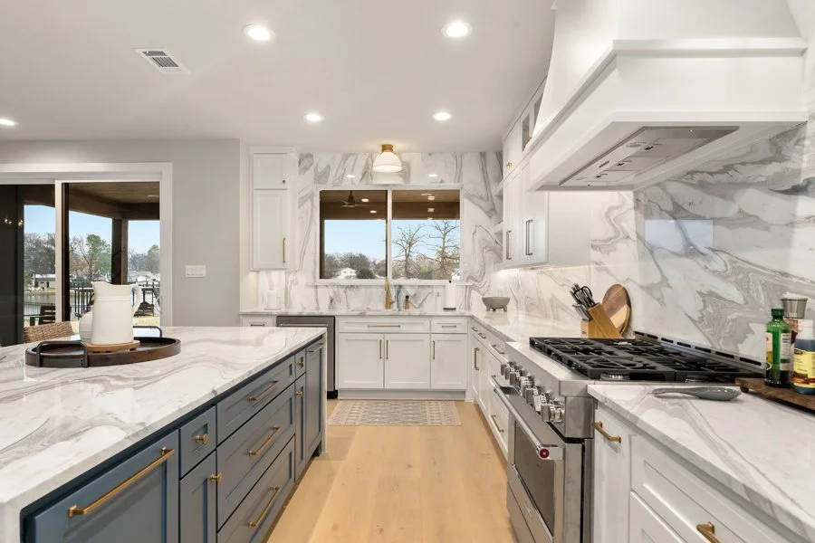 Cedar-Creek-Oasis-kitchen.jpg