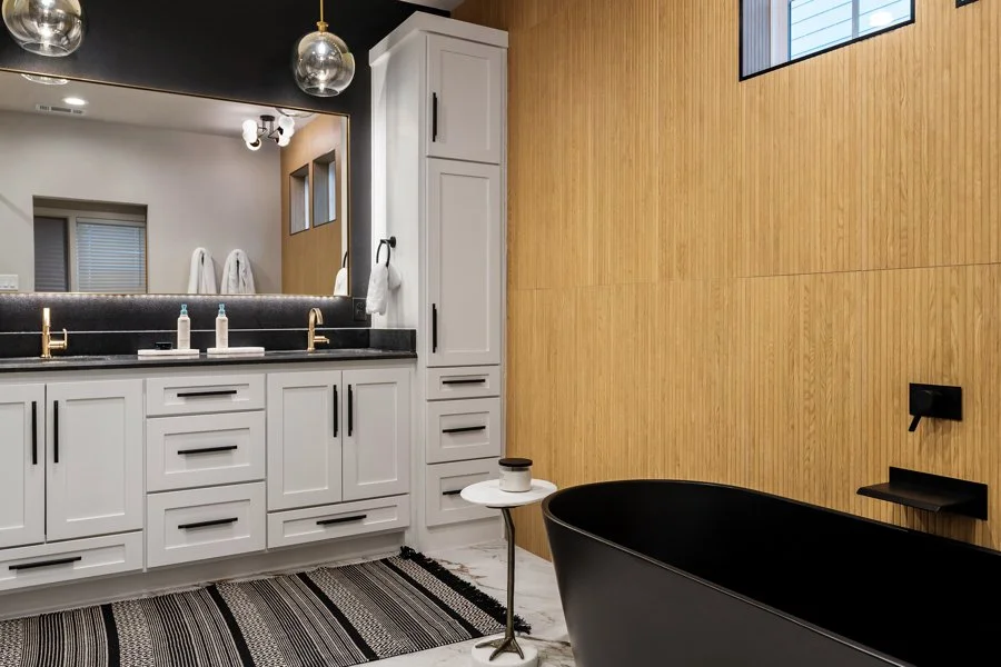 Cedar-Creek-Oasis-master-bath.jpg