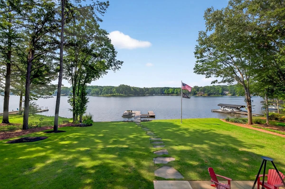Magnolia-Lakehouse-Waterfront.jpg