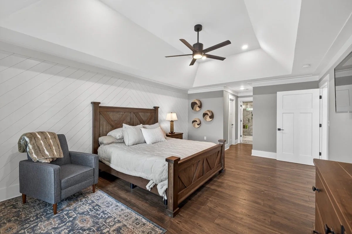 Magnolia-Lakehouse-bedroom-1.jpg