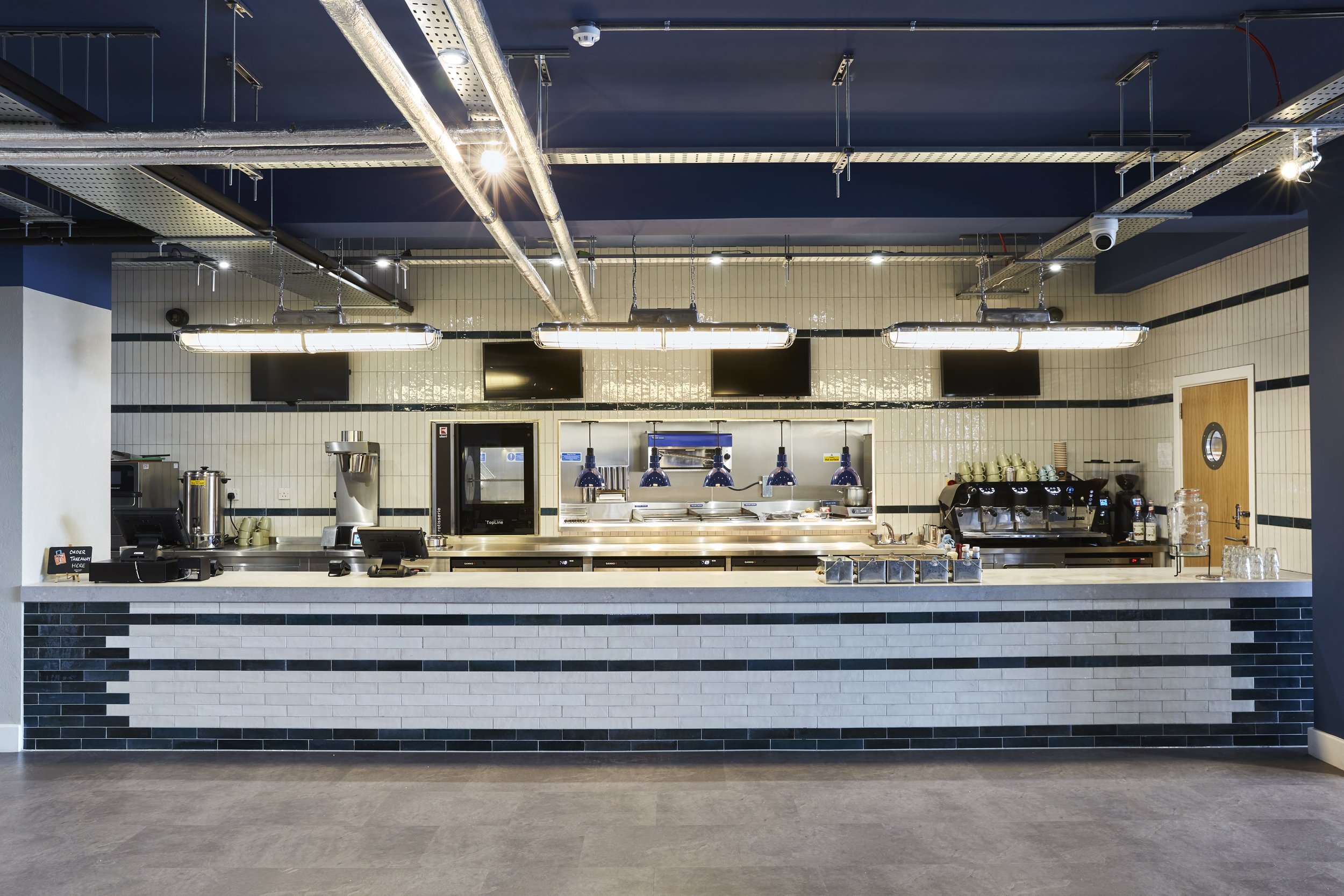 Broomfields Bar_46.jpg