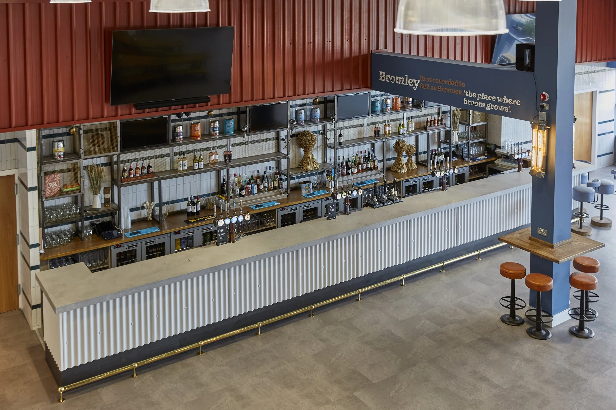 Broomfields Bar_28.jpg