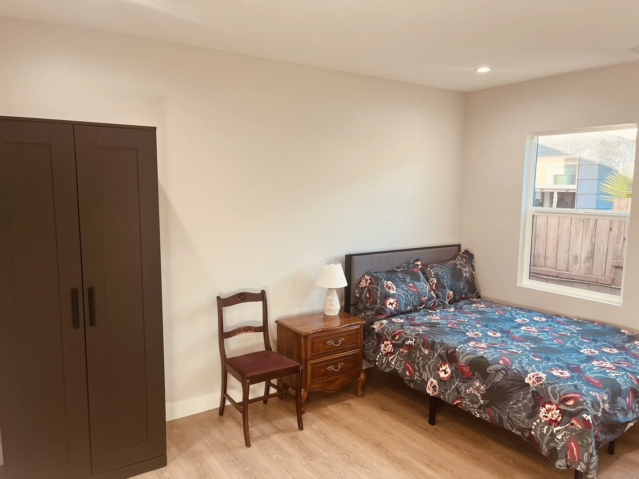 Bedroom 3: Large Single Bedroom with desk and wardrobe (available)