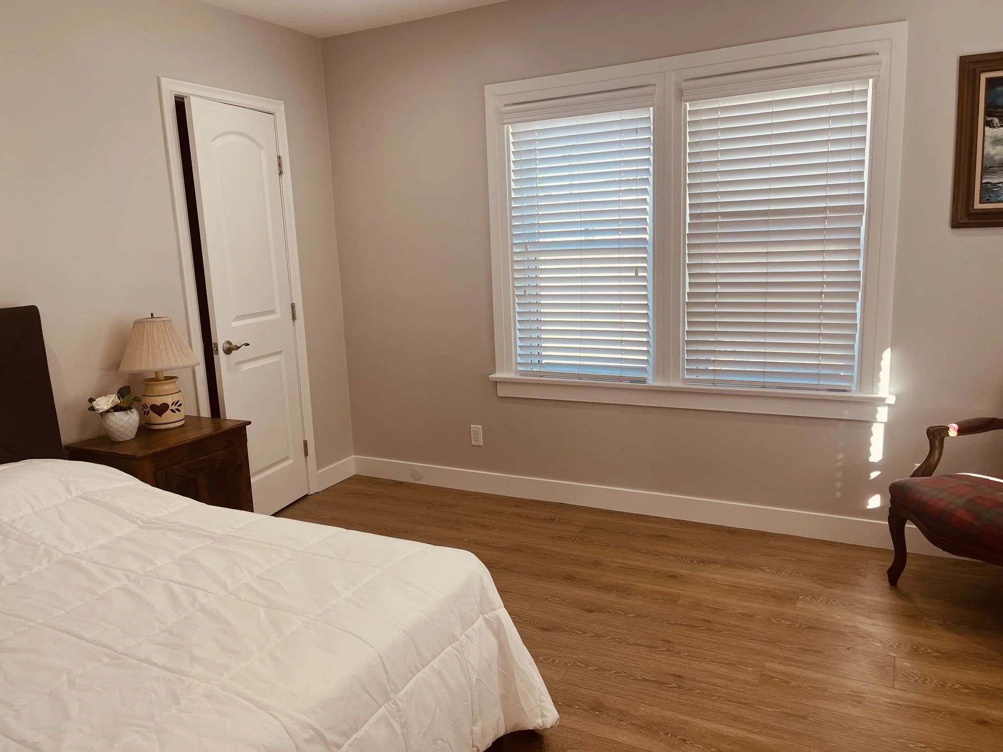 Bedroom 1: Large single room with great natural lighting (available)