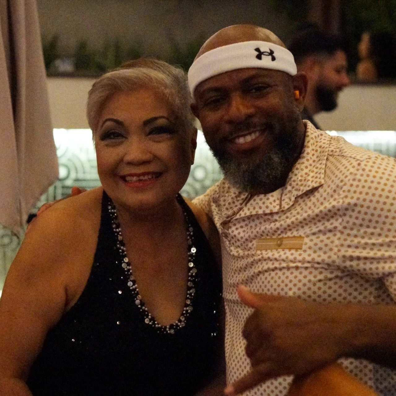 Saturday's Night Out Dancing at Buho's in Waikiki!  Thank you to everyone who came and danced with us.

Learning to dance allows you to meet fellow dancers everywhere you go.

Join the Movement today!