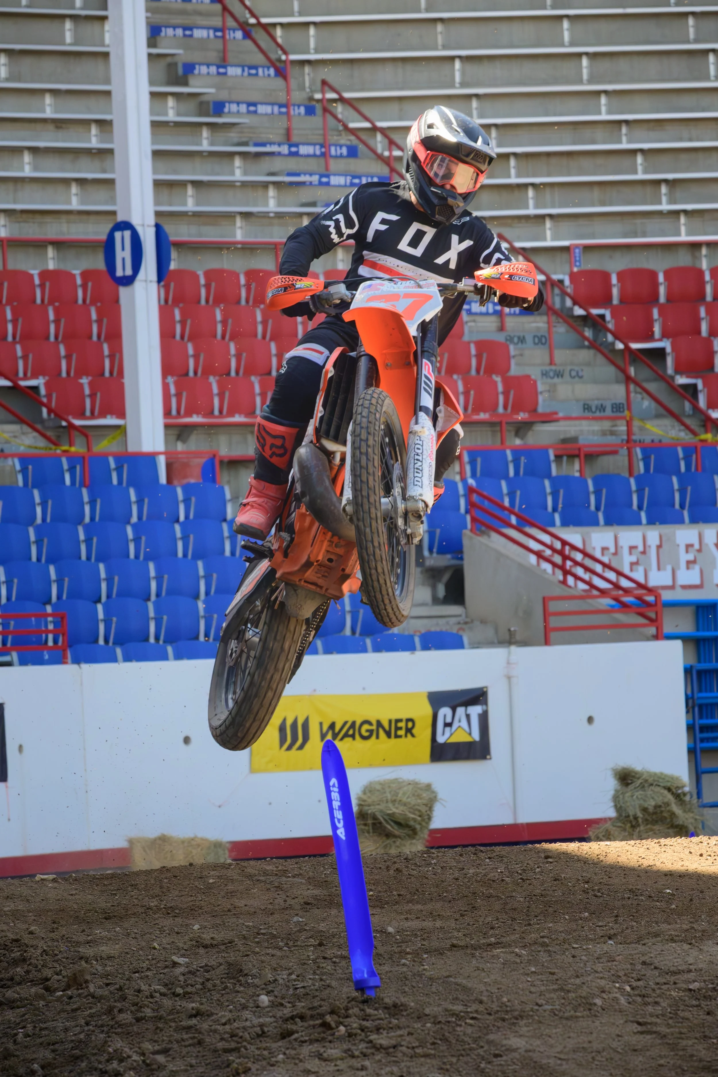 MT6_4042-Enhanced-NR.jpg