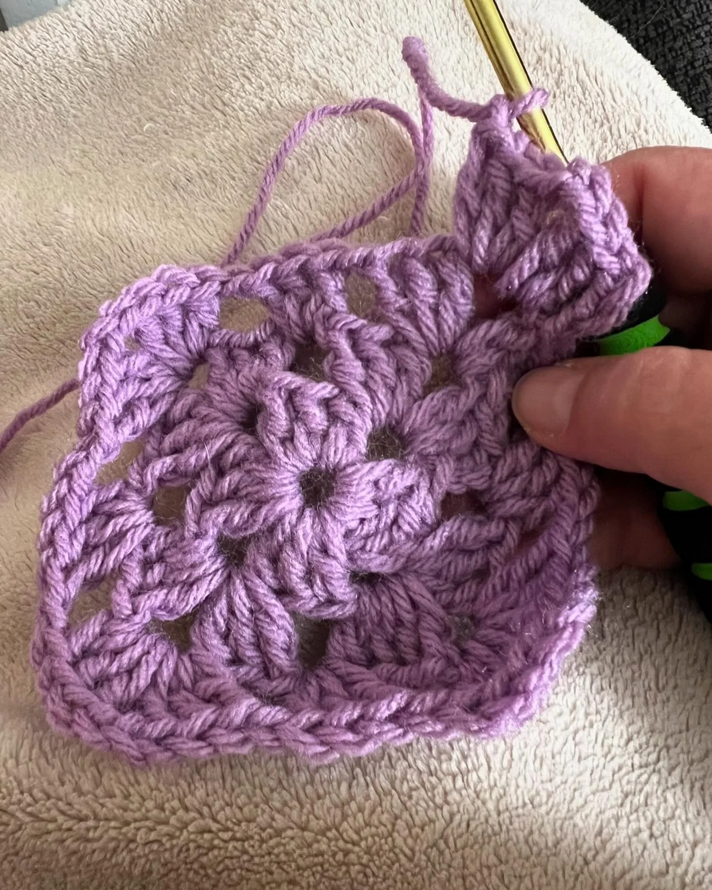 What&rsquo;s on my hook Saturday?🧶

After a long week of teaching while not feeling 100%, I&rsquo;m going back to the beginning of my crochet journey making granny squares to relax my mind. I love that this simple pattern so easy to work up in no ti