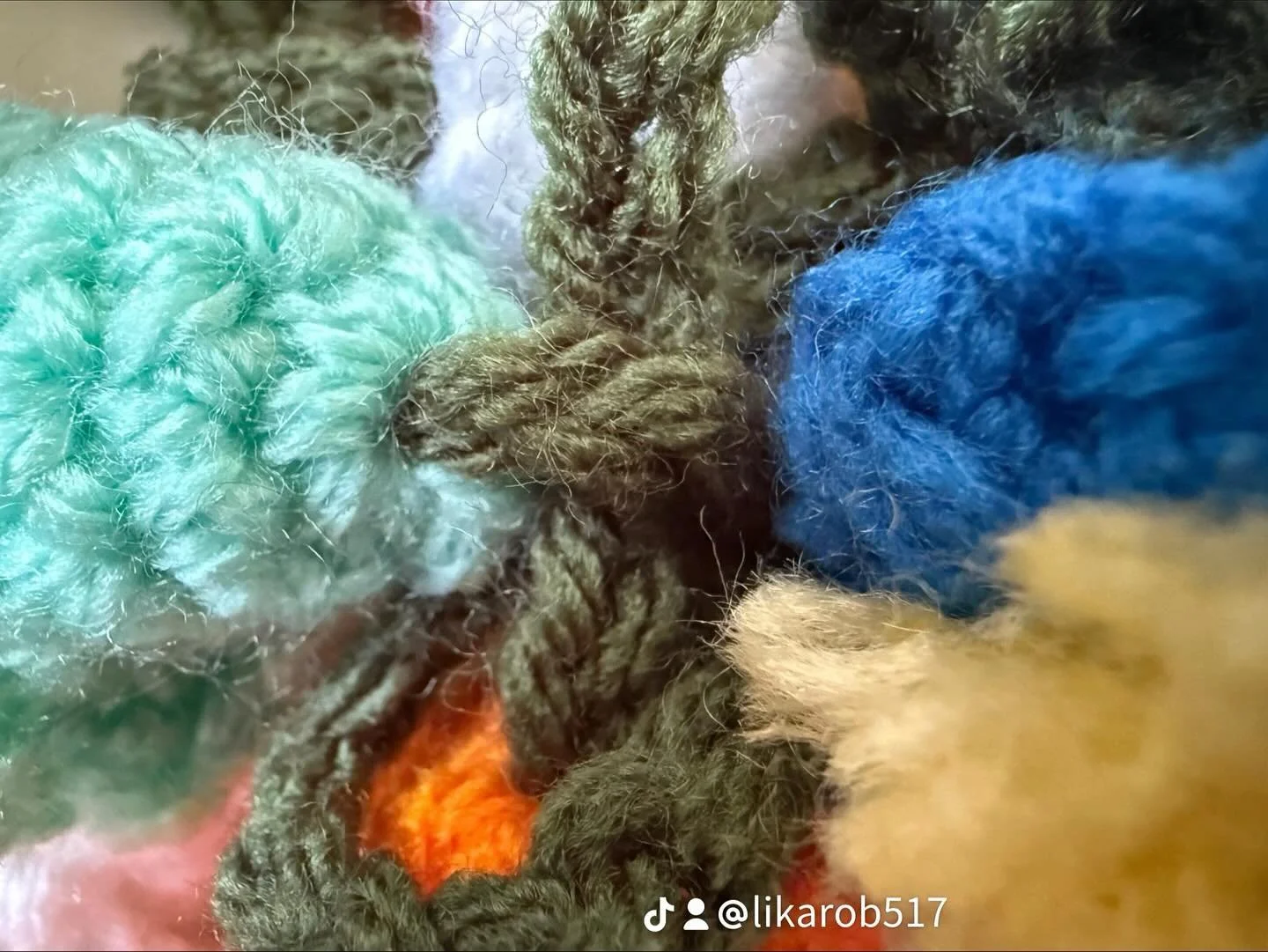 Here are some of the car charms that I&rsquo;ve been making! I love making these! 😊

#crochet #crochetaddıct #carcharms #carcharmsrearviewmirror