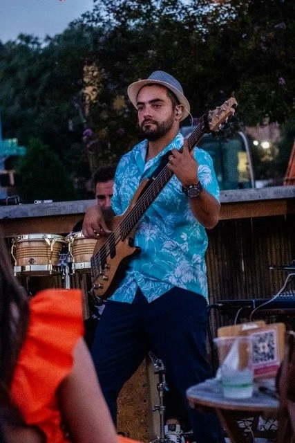 AZP09474 Medium.jpeg