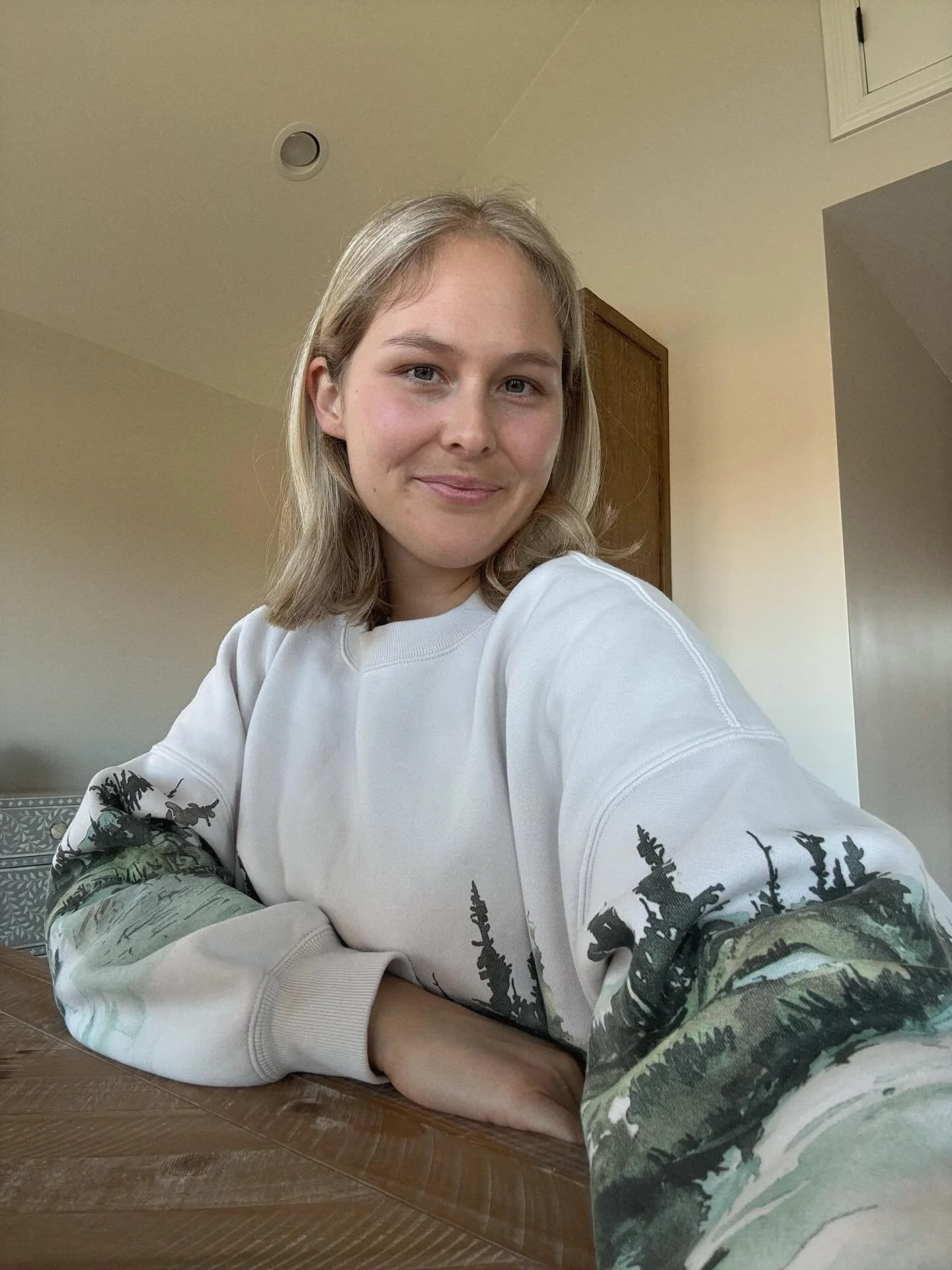 Every time I envision the version of me who has everything I dream of - she always has short hair.

So here&rsquo;s to embodying that version and making her a reality ✨🫶🏻