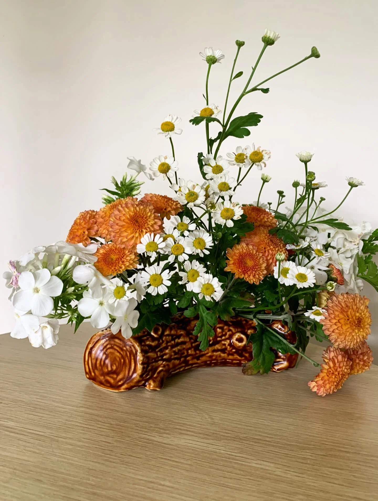Behold, LOG! 🪵 

This little Temuka pottery log vase was discovered by a friend of mine in a shipping container full of stuff and kept with me in mind.  My lovely friend held this for me for maybe 2 years until she could get it to me and I LOVE IT! 