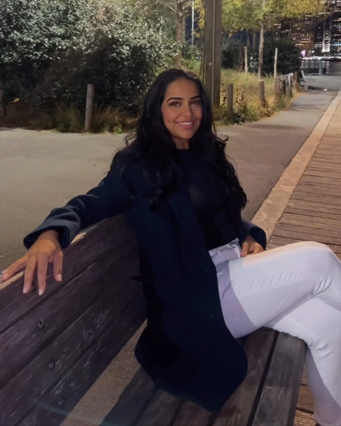 Hola, soy Zahra - una profesora y redactora de curr&iacute;culos con 17 a&ntilde;os de experiencia en Nueva York. 🗽He tenido el privilegio de ayudar a innumerables personas en diversos sectores, incluyendo medicina, construcci&oacute;n, comercio min