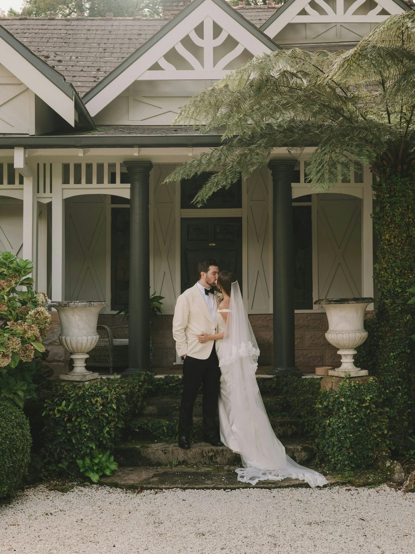 D&amp;B Creating Old Romance in the Blue Mountains 
 
@jasoncorrotophoto