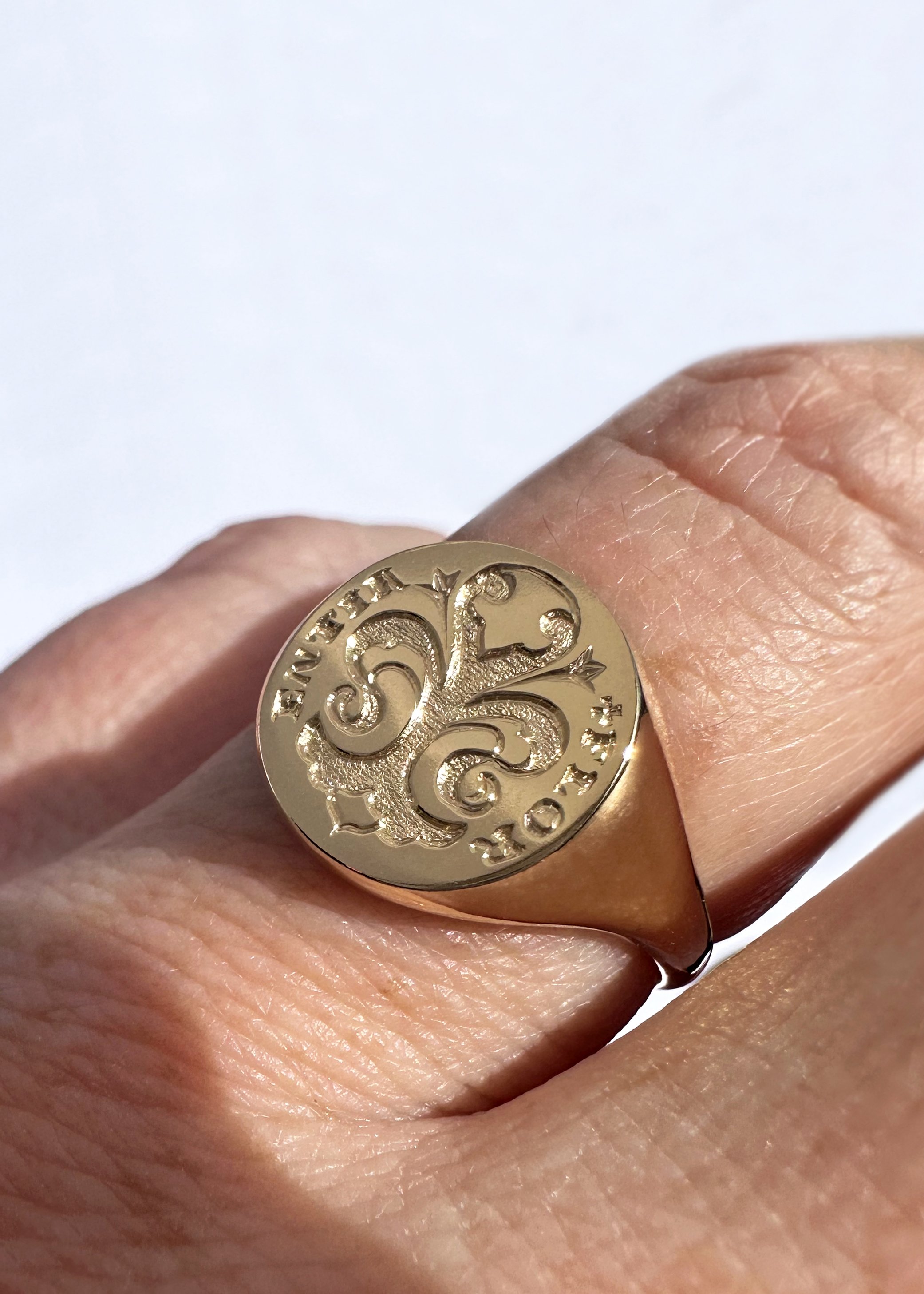 18k Florentia coin ring
