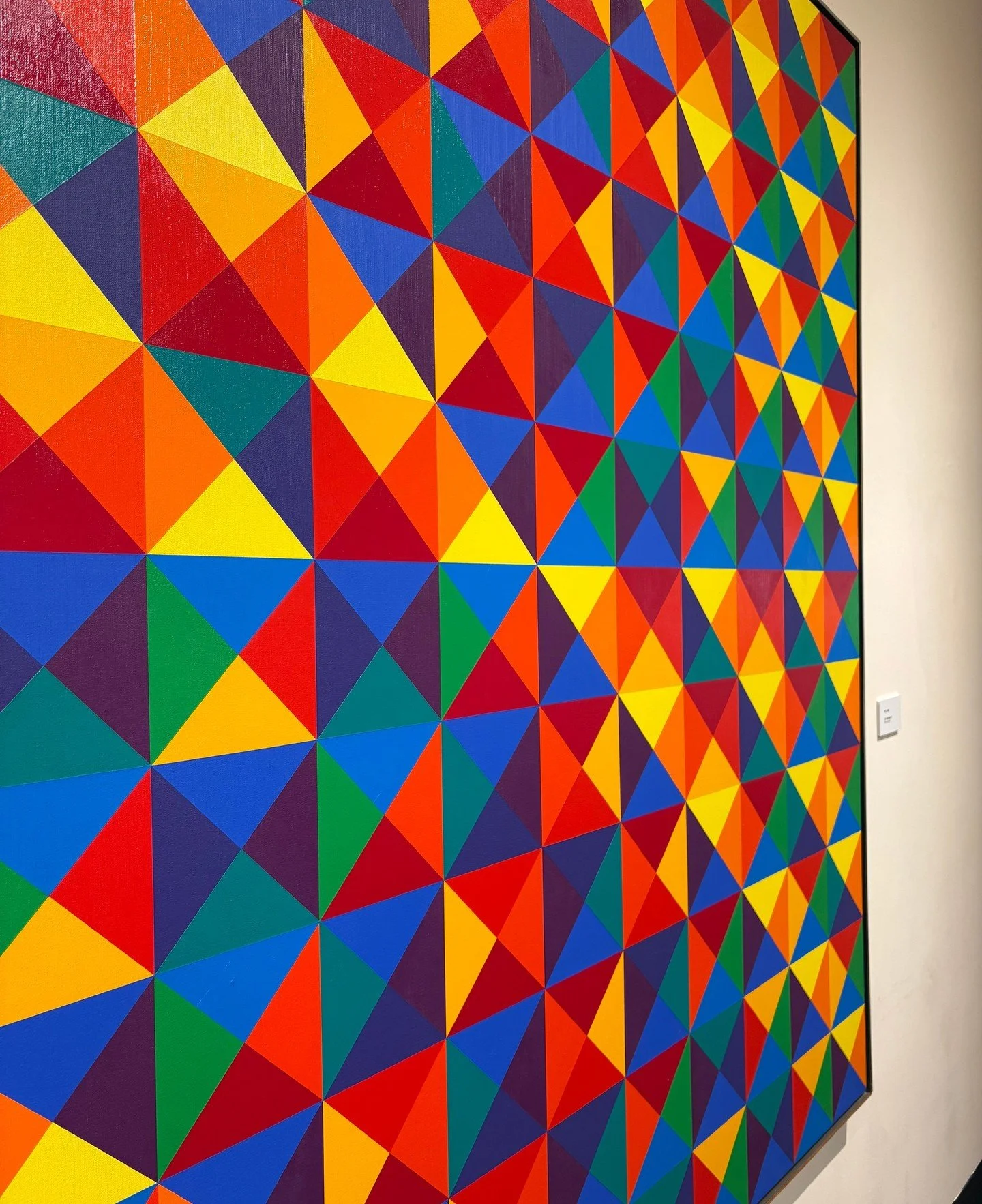 One more colorful Karl Benjamin gift from CCMA to you! 

#5, 1969 holds a special place in the hearts of many due to its true Karl Benjamin artistry. Down to its unique color palette and its geometric structure - we could not resist showcasing this l