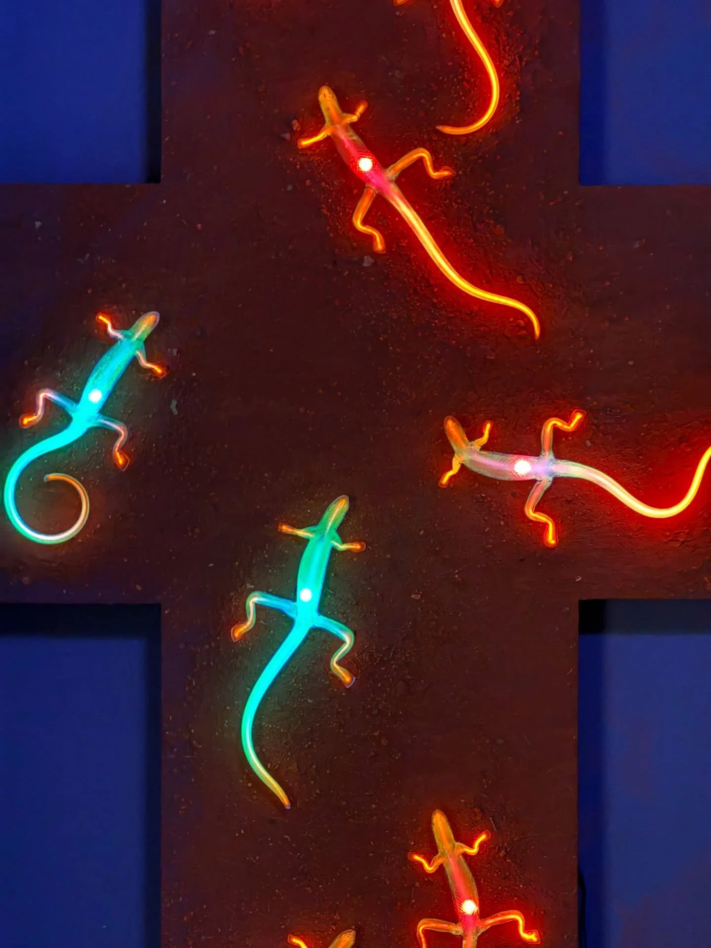 Warning: Luminescent lizards on exhibition February 24th 

See these magnificent neon creatures in our exhibition, Generations of Creativity: The Art of the Svenson Family. 

This exhibition displays over 80 eclectic, magnificent, and powerful pieces