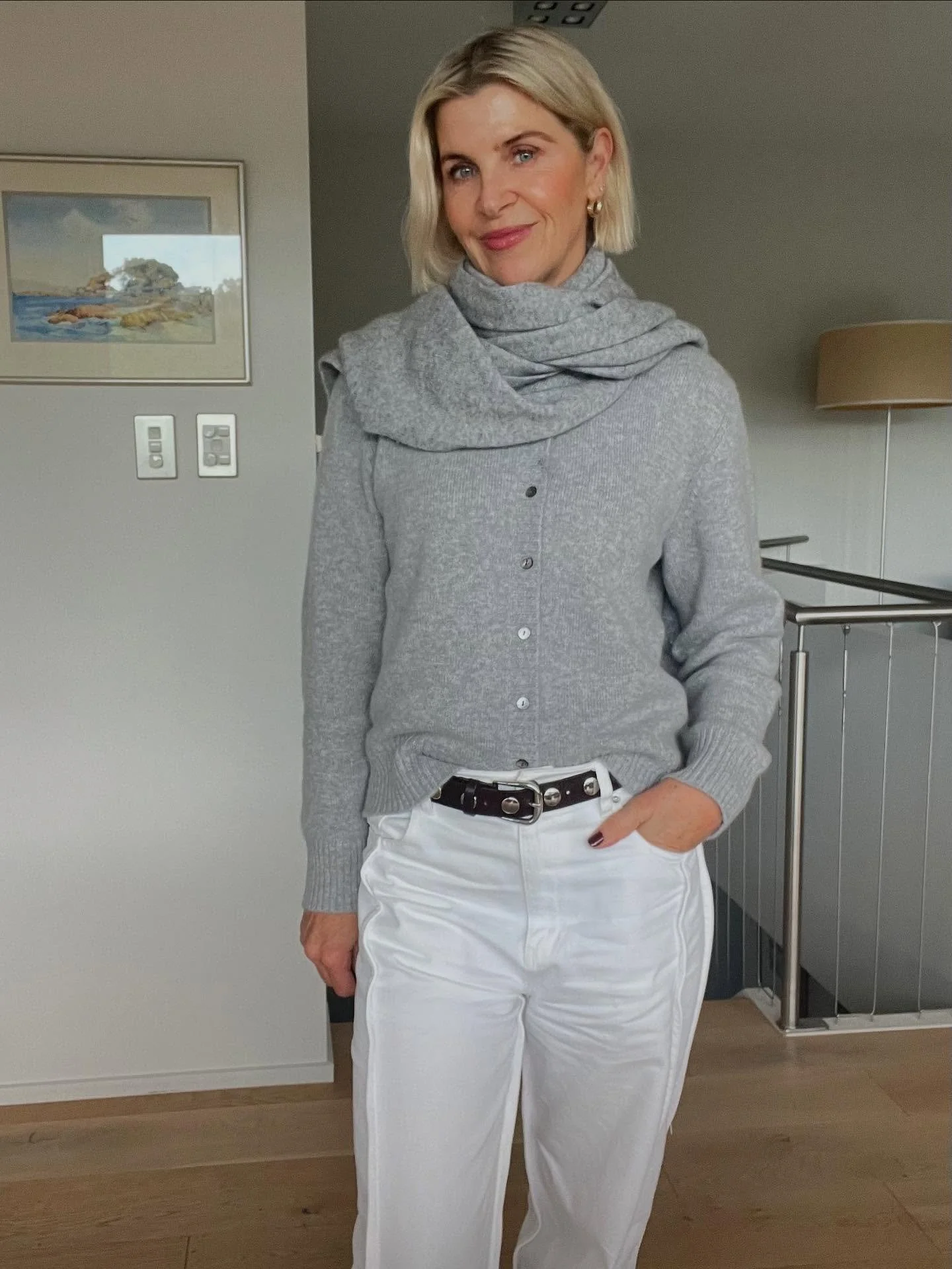 Keep out the cold with these beautiful quality and very affordable pieces. 

The 01 Scarf and 01 Wrap are the items you&rsquo;ll go back to year after year!

A few winter warmers from Cashmere by Amanda. 

See link in the bio. 

#cashmere #cashmerelo