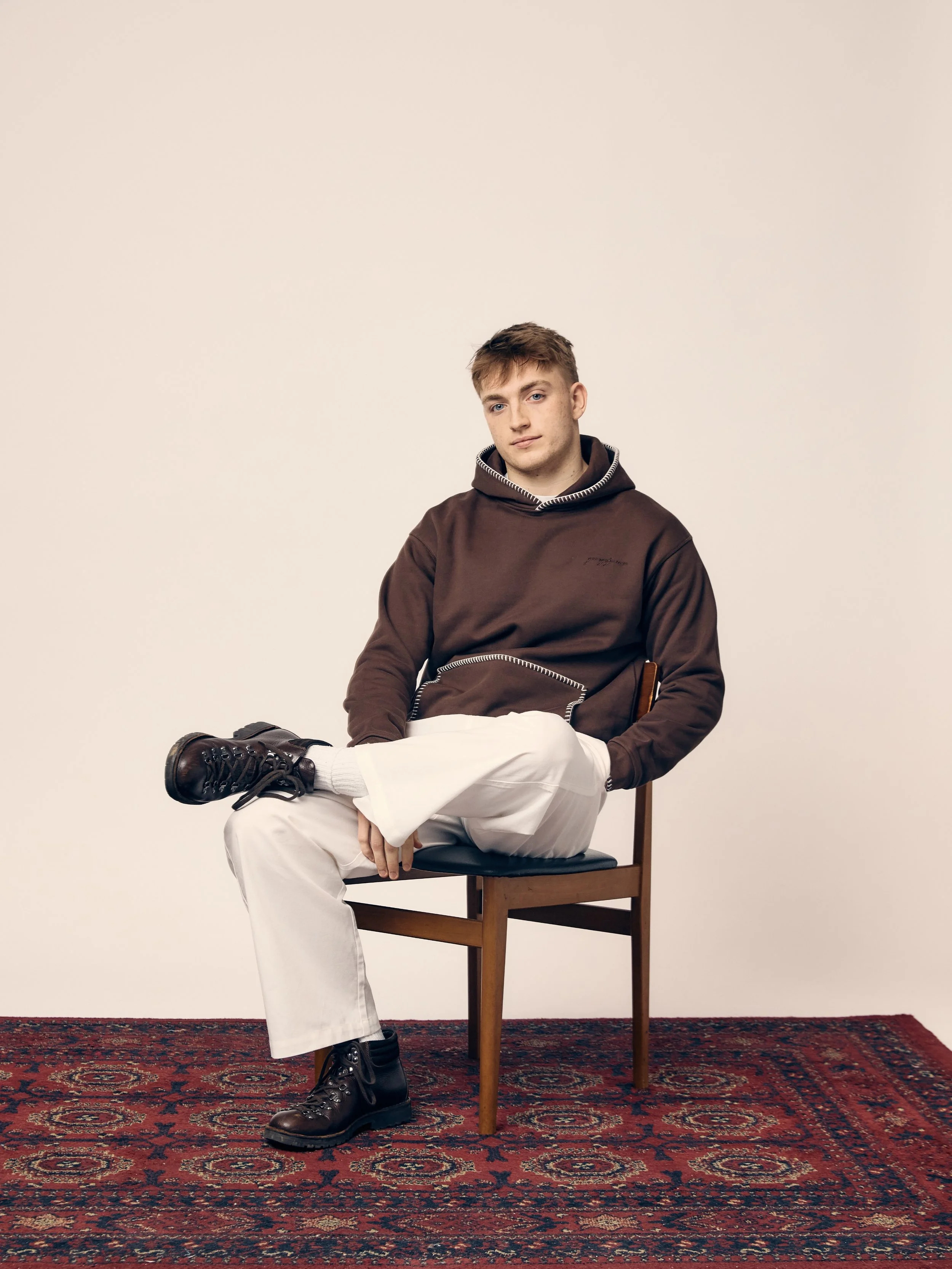 BLANKET STITCH HOODIE - BROWN