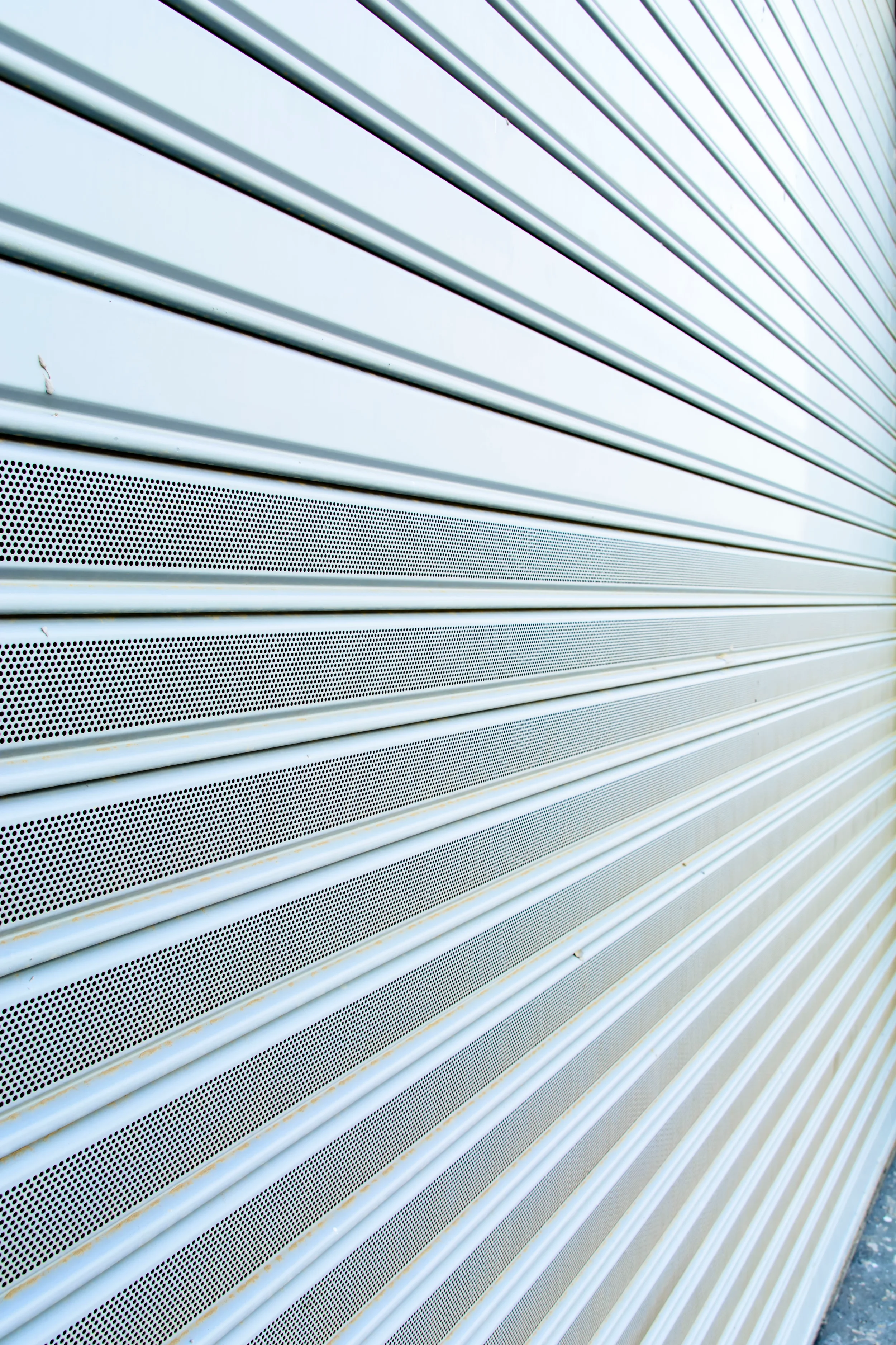 المصاريع الدوارة والأبواب الدوارة وأبواب التخزين