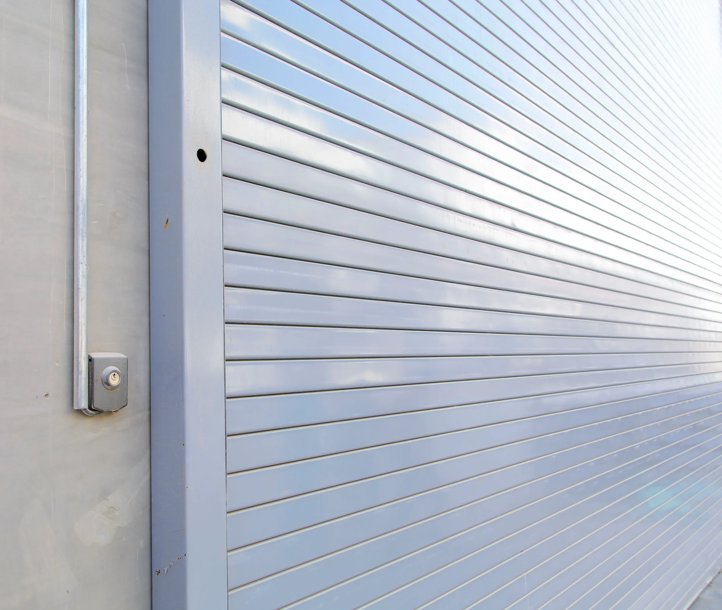 أبواب الجراج الألومنيوم