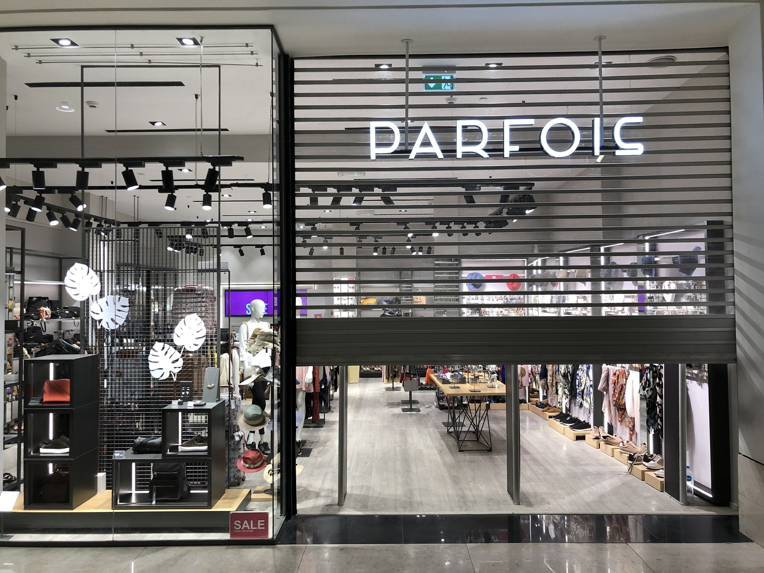 أبواب المرآب المنزلقة الجانبية، أبواب المرآب المقطعية