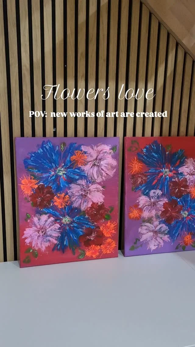 Ein bisschen verrückt. Ein bisschen anders.
Mit viel Farbe und Mut zu neuen Farbkombinationen entstehen gerade neue Kunstwerke bei mir zu Hause.
Die Magie dieser Werke liegt im Detail.
Meine Blumen sind spontan, wild und laut.
Folge mir und