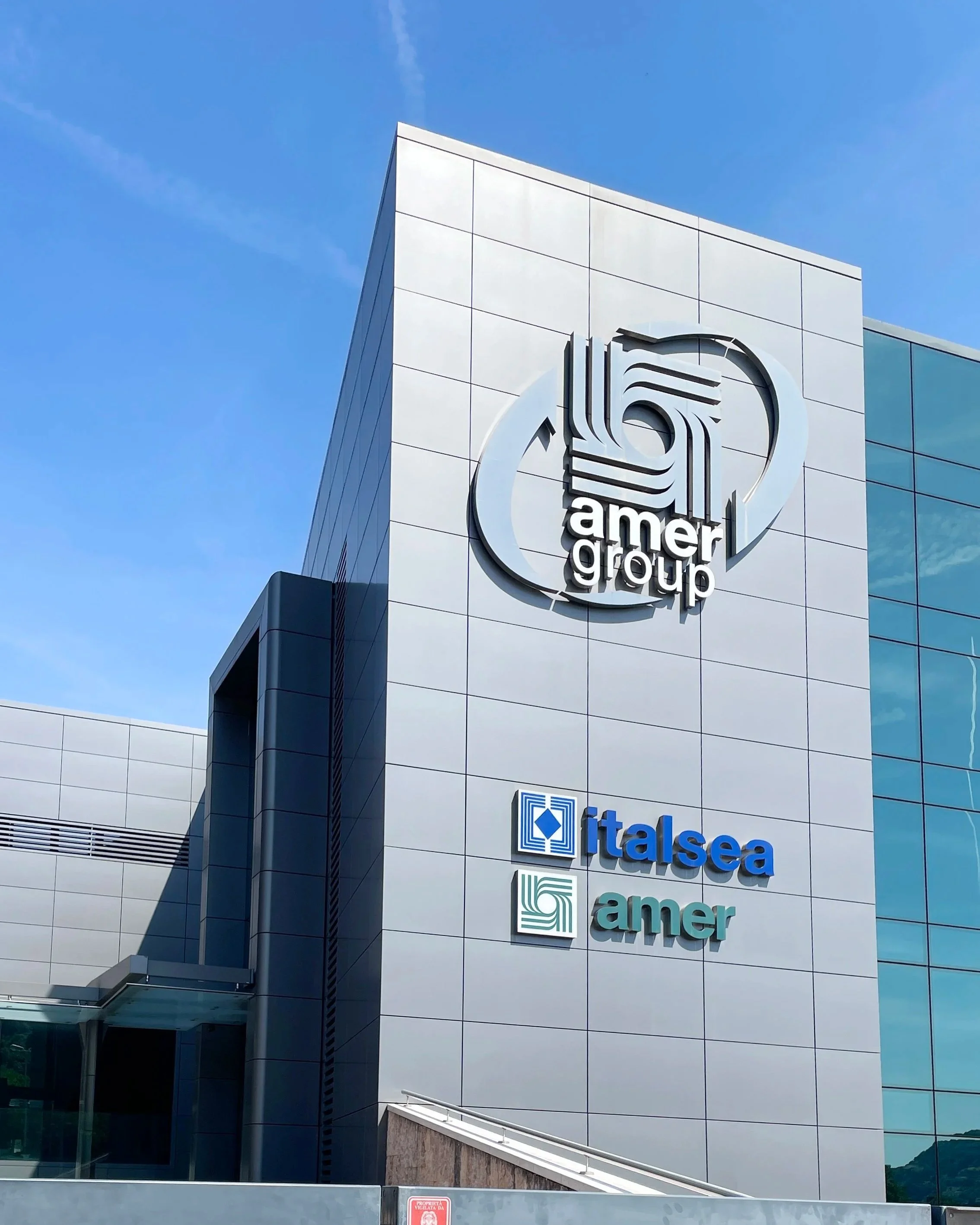 Italsea e Mycronic: sedici anni di Jet Printing in una produzione SMT ad alta flessibilità grazie a Cabiotec
