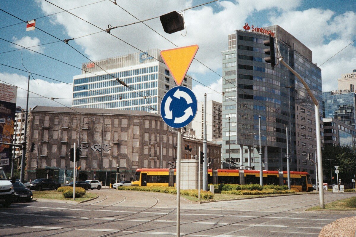 varsovie-2024-Photo07_3A-614c3e1e269a6f971cabdd58c42db99f.jpg