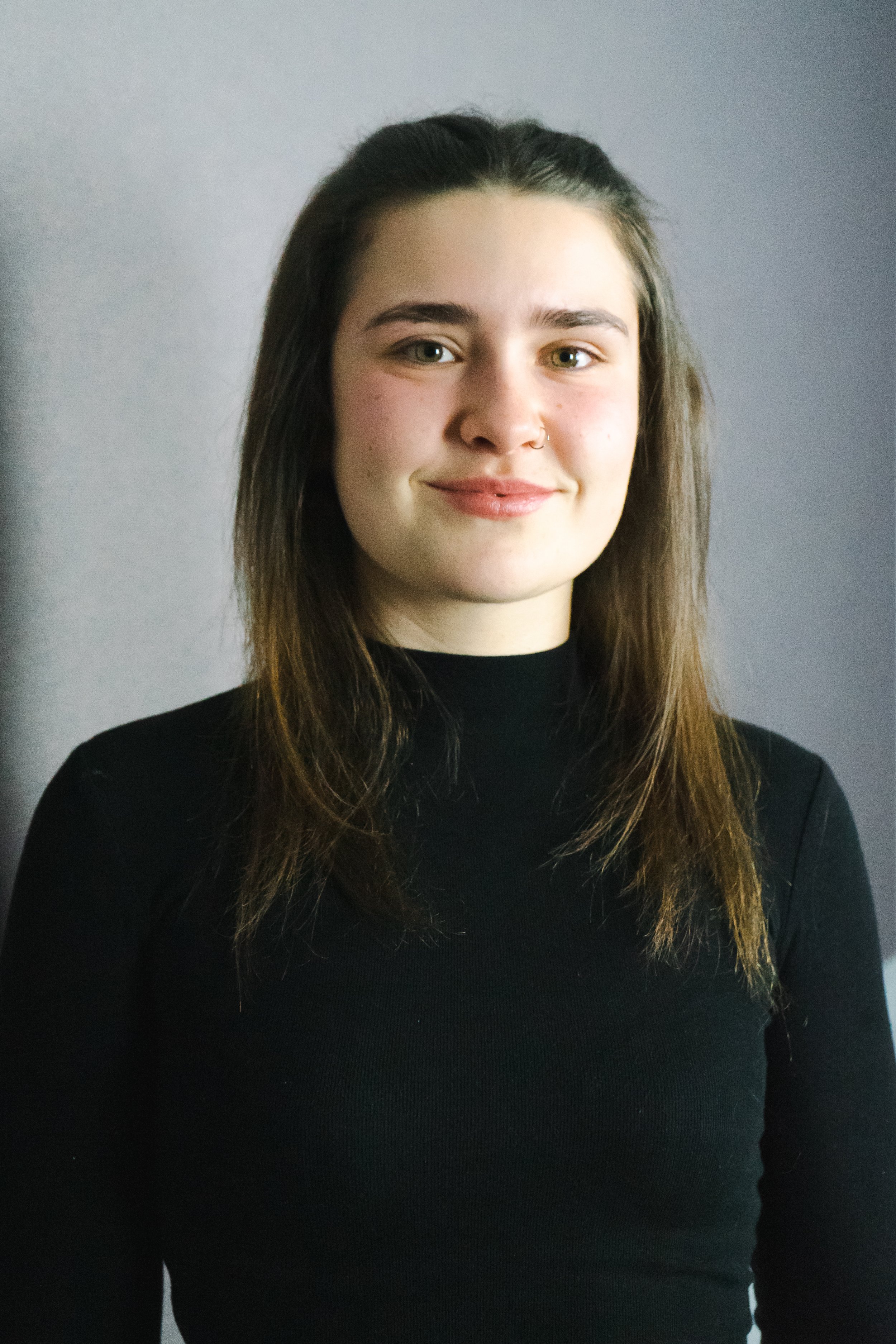 GRACE HEADSHOT-9.jpg