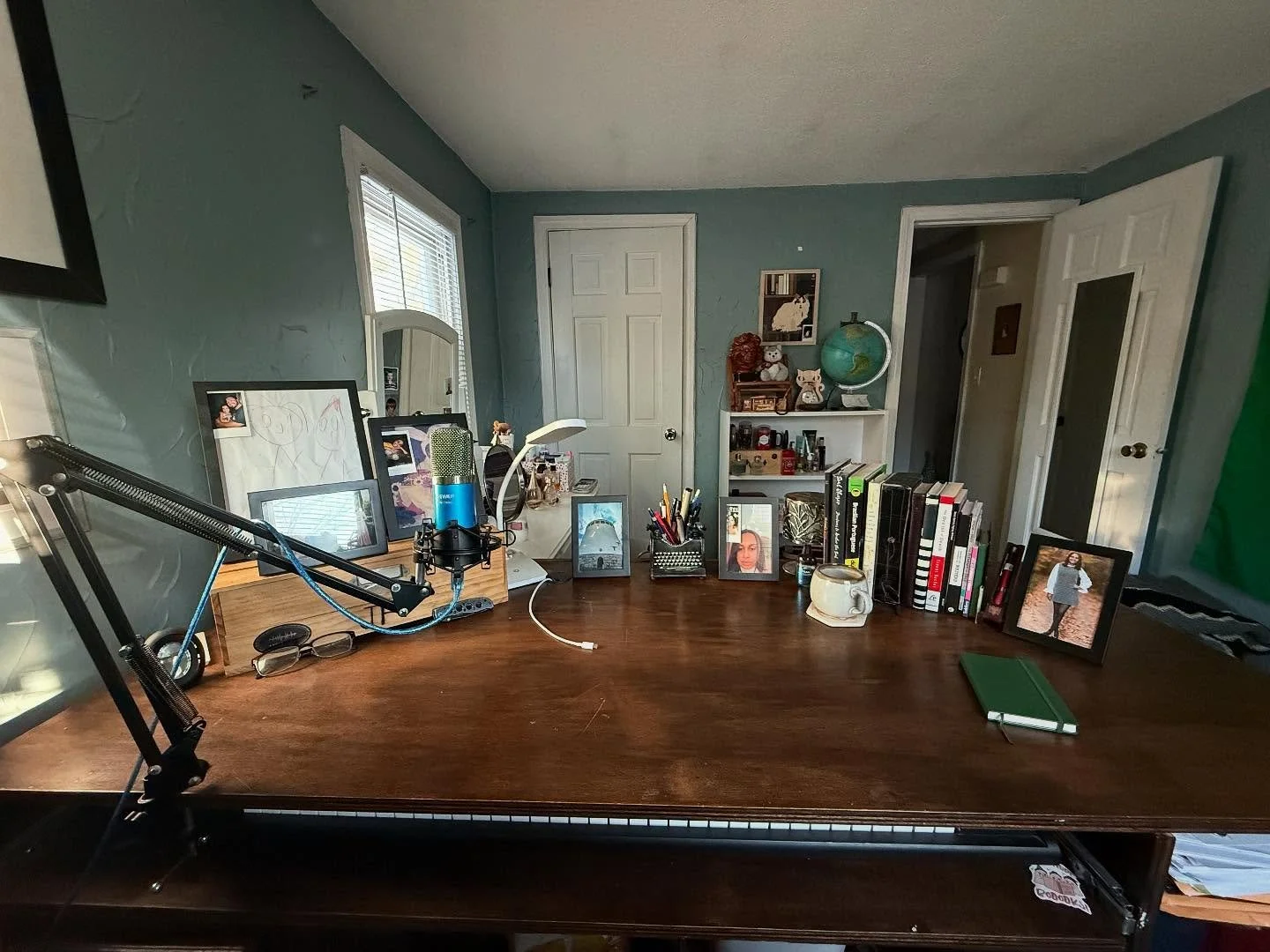 π βοΈ My Writing Space βοΈ π
My desk was a Covid project - designed and made by my brother-in-law and yours truly. Drawers on the left, shelves on the right, and a pull out drawer for my keyboard (the musical kind, not the 1990’s computer one