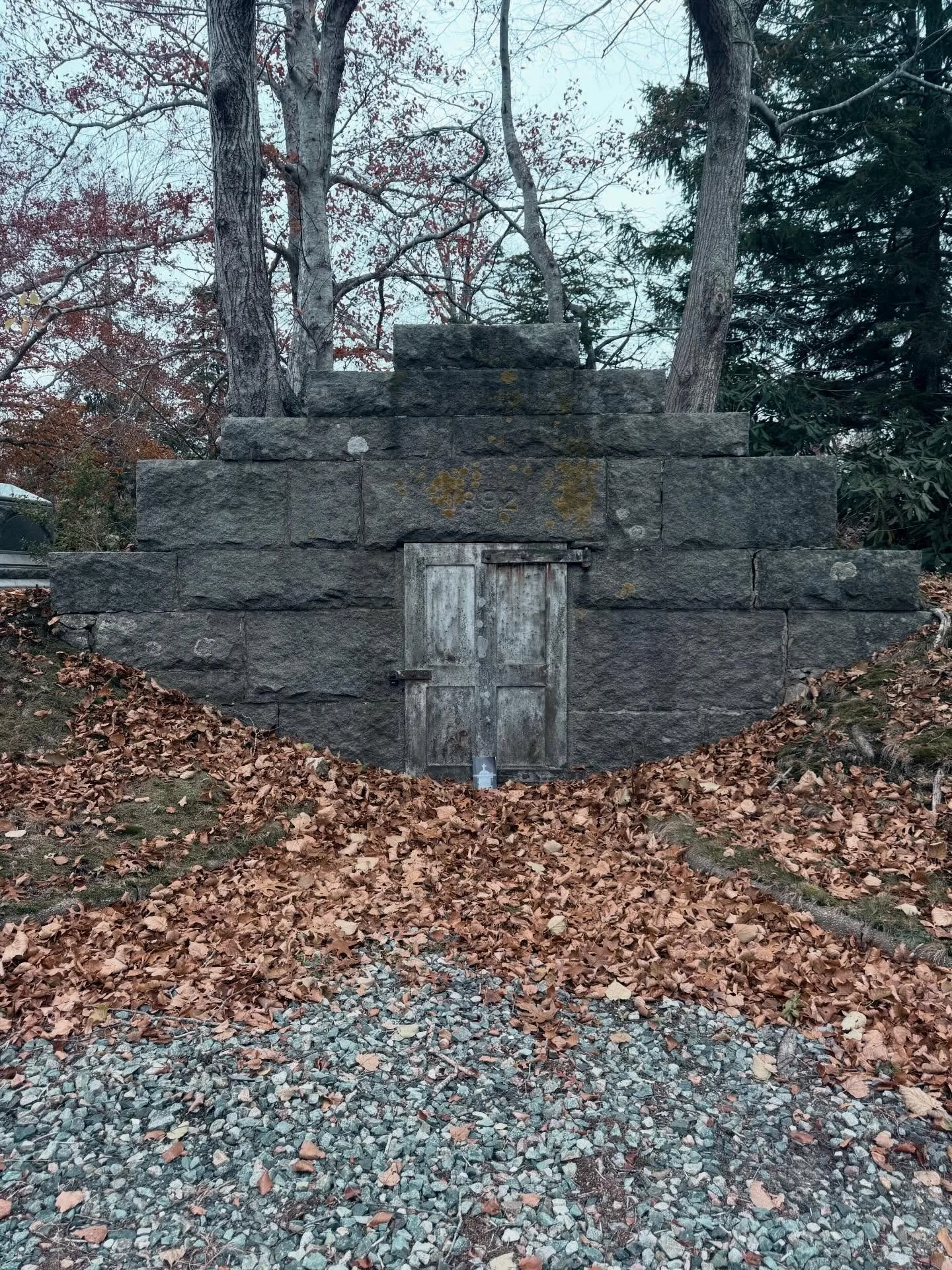 Let&rsquo;s play spot the spooky book in the graveyard 💀🪦(It gets easier as you go on)

Lies Beyond in its natural environment.

#horror #photo #photography #books #bookstagram #liesbeyond #cemetery #cemetery_shots