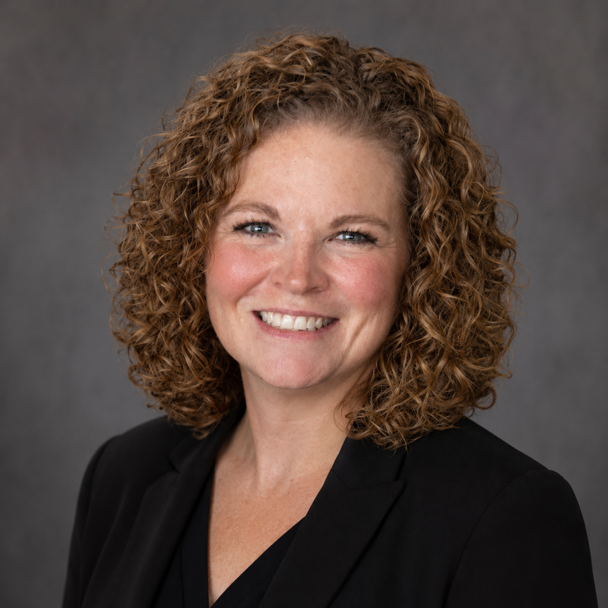 Heather Steele-Pronschinske Headshot