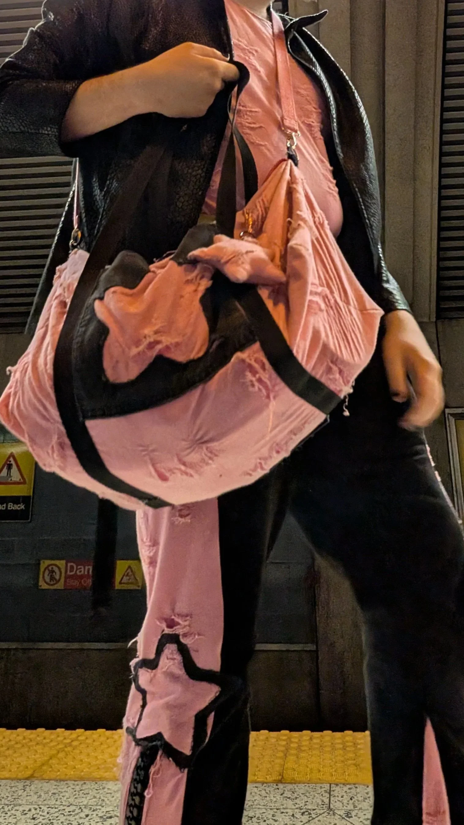 pink+%26+black+pant+%2B+duffel.jpg