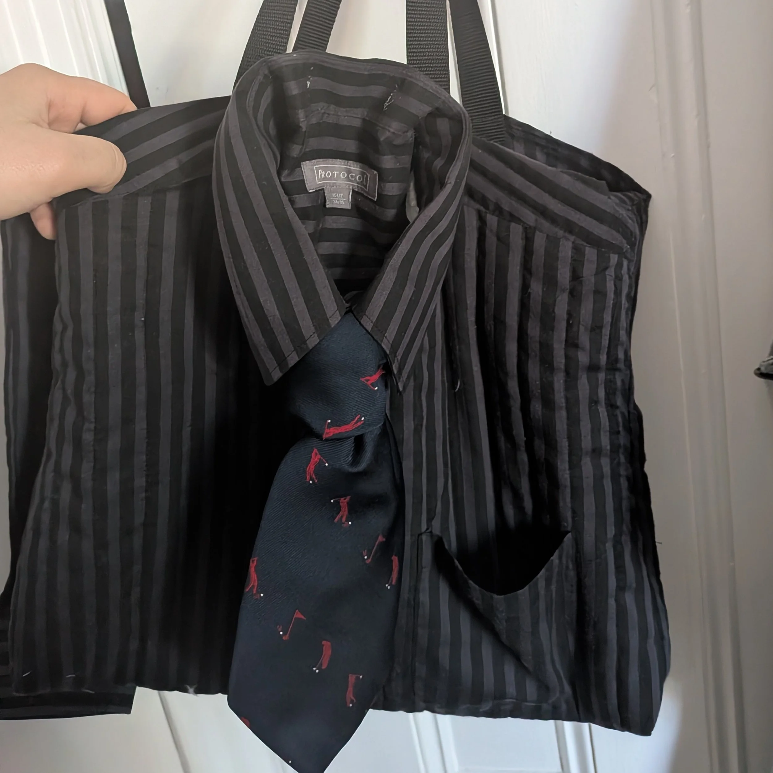 collared button up tote 1.jpg