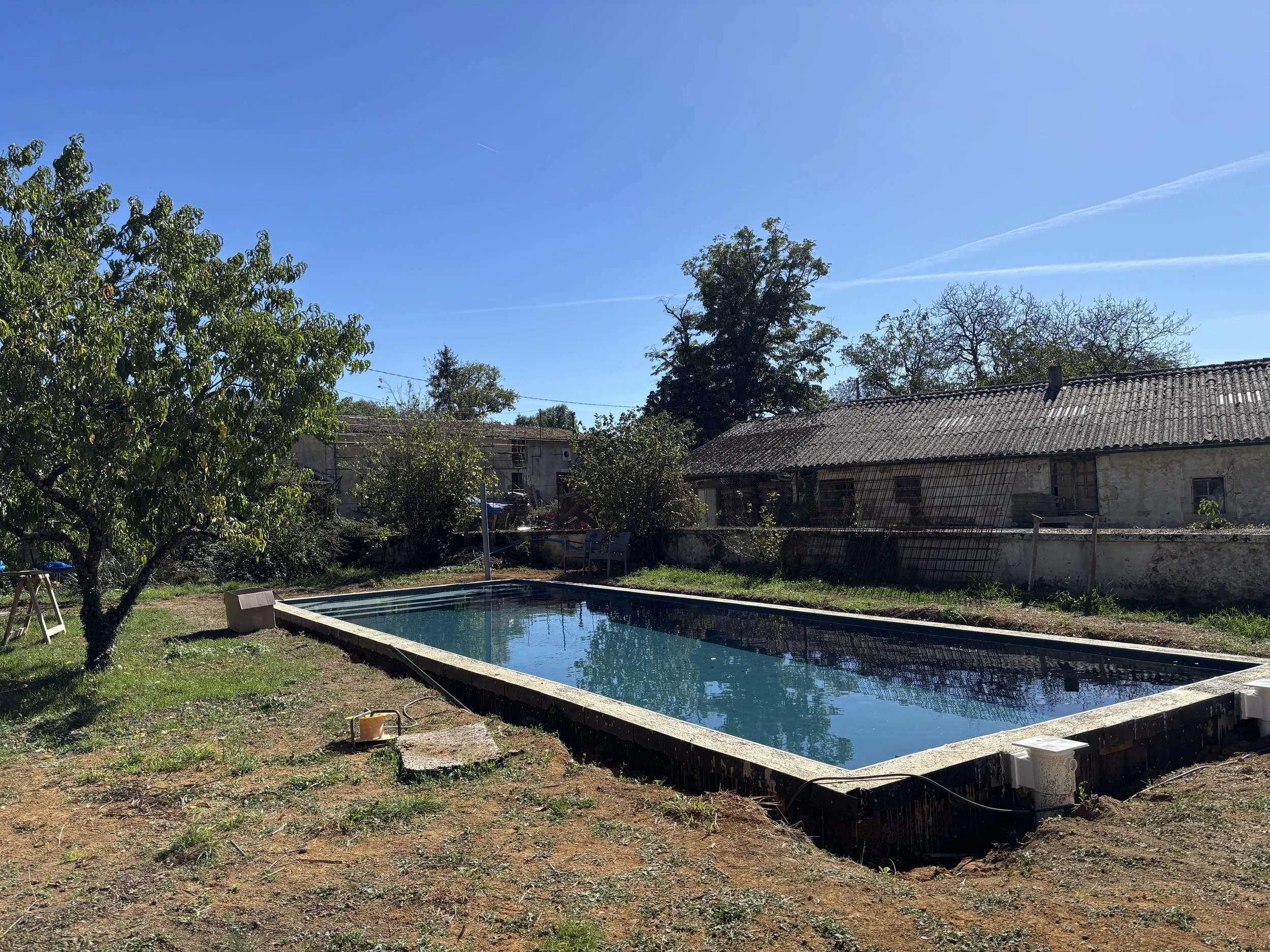 Piscine privative chauffée 12 × 4 m du grand gîte de Boisguérin, ouverture au printemps 2027