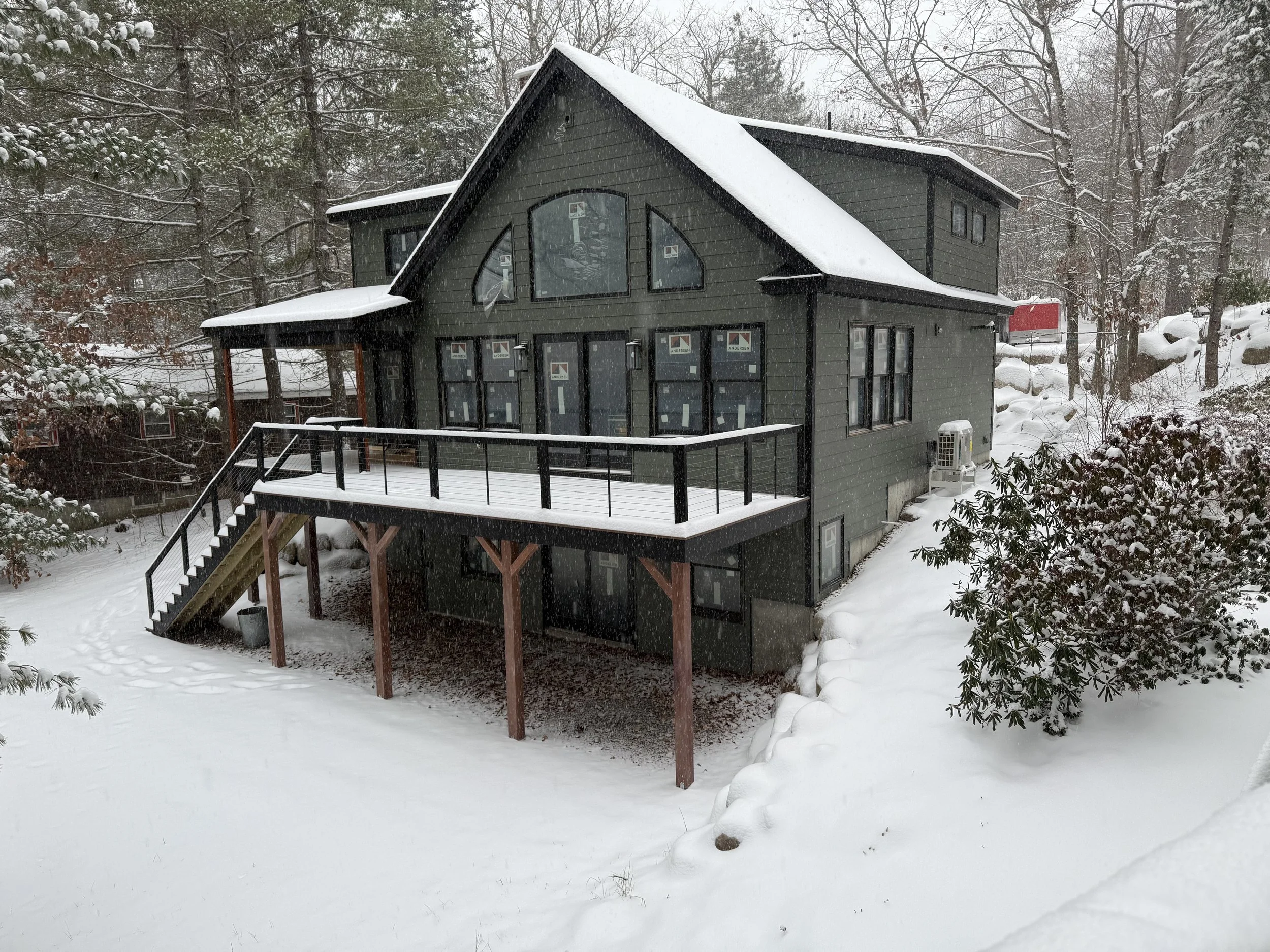 Sebago Lake House - Snow