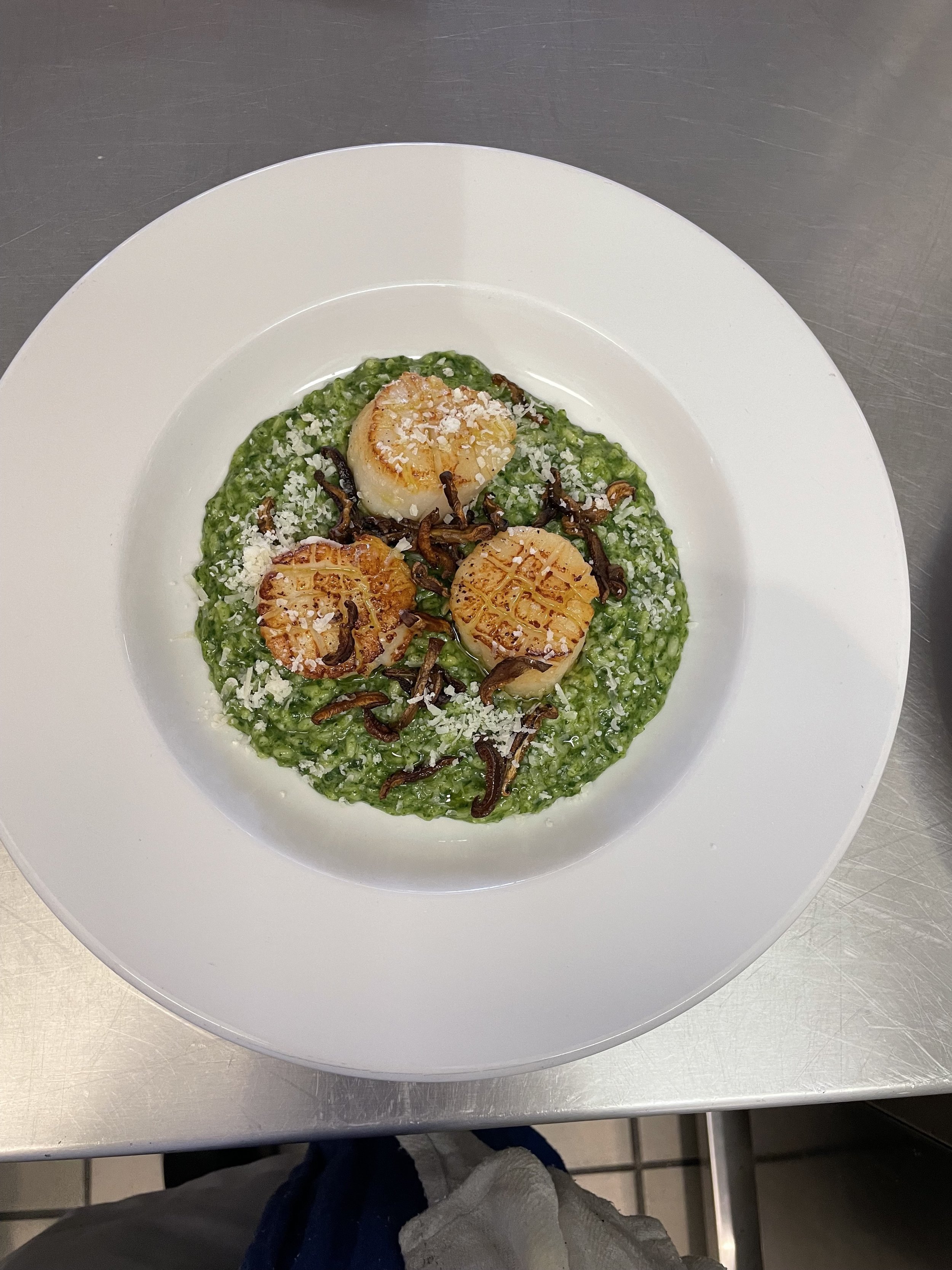 Spinach Risotto with Seared Scallops and Shiitake Bacon